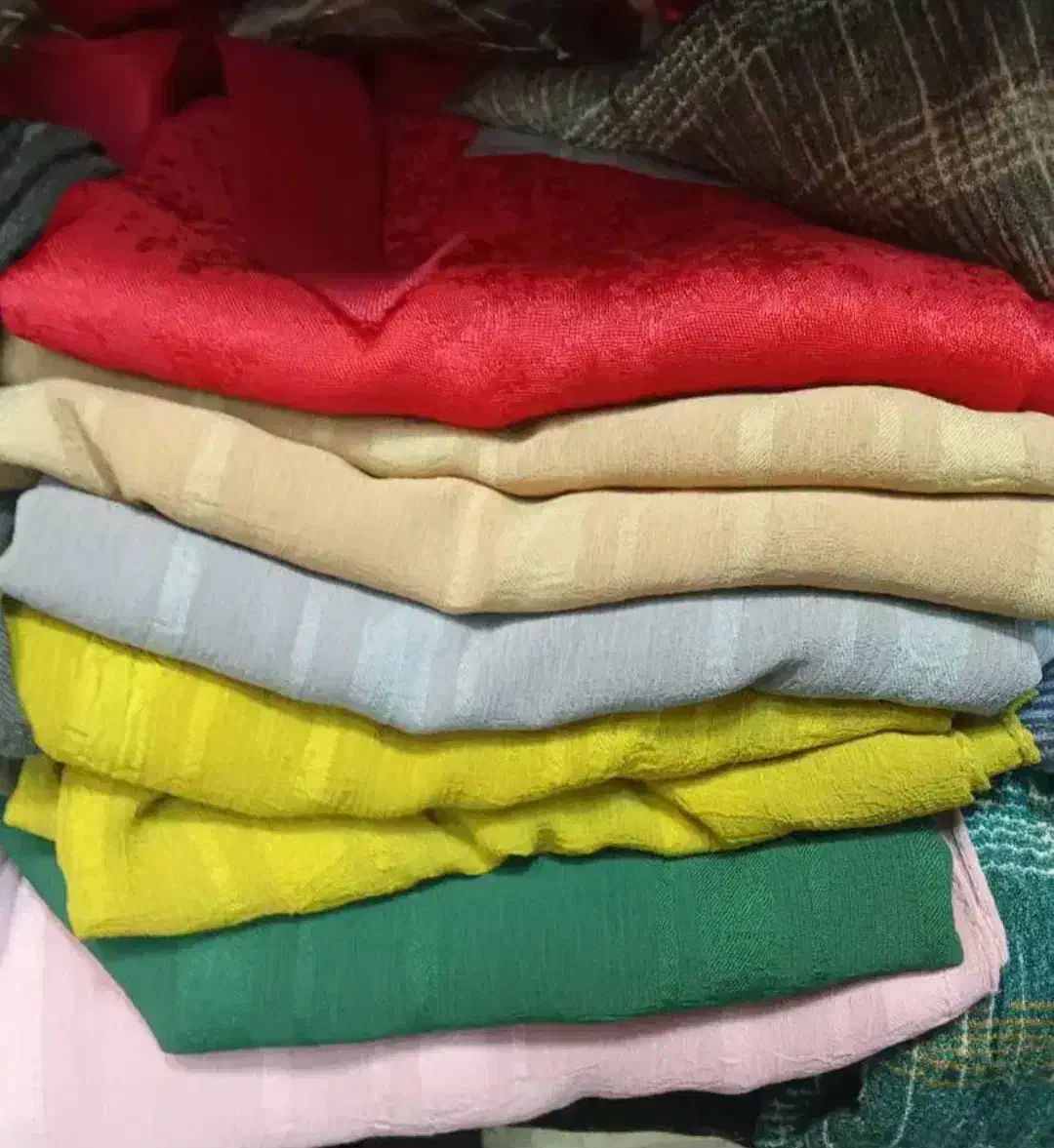 220 عدد شال و روسری|عمدهفروشی|ری, سیزده آبان|دیوار