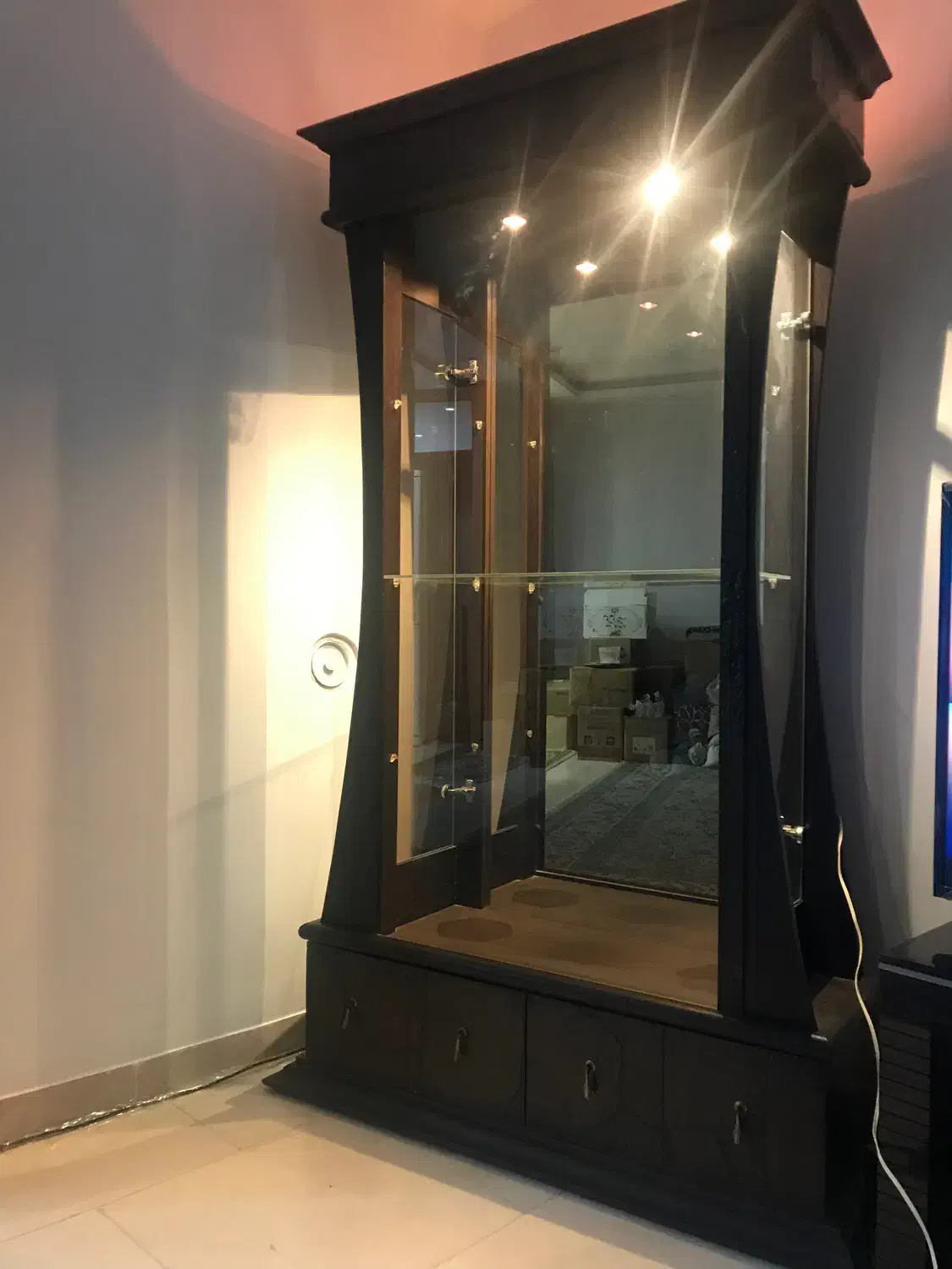 ویترین دکوری|بوفه، ویترین، کنسول|صدرا-فارس, فاز ۱|دیوار