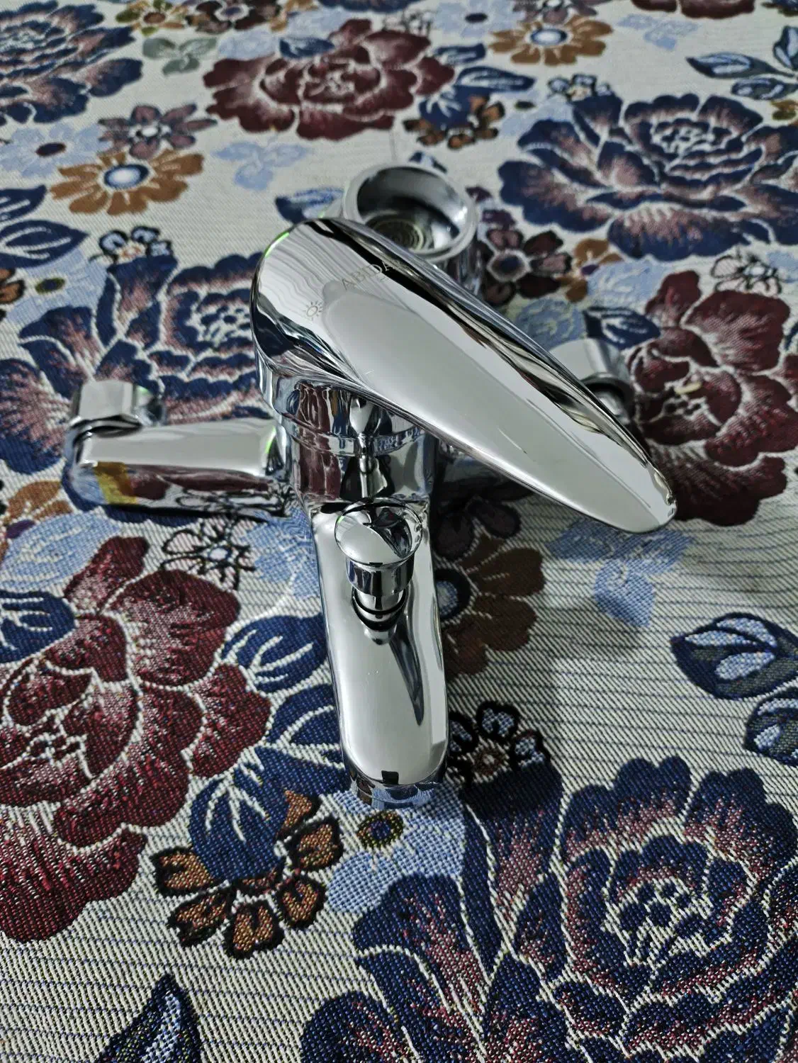 شیر حمام|لوازم حمام|اراک, |دیوار