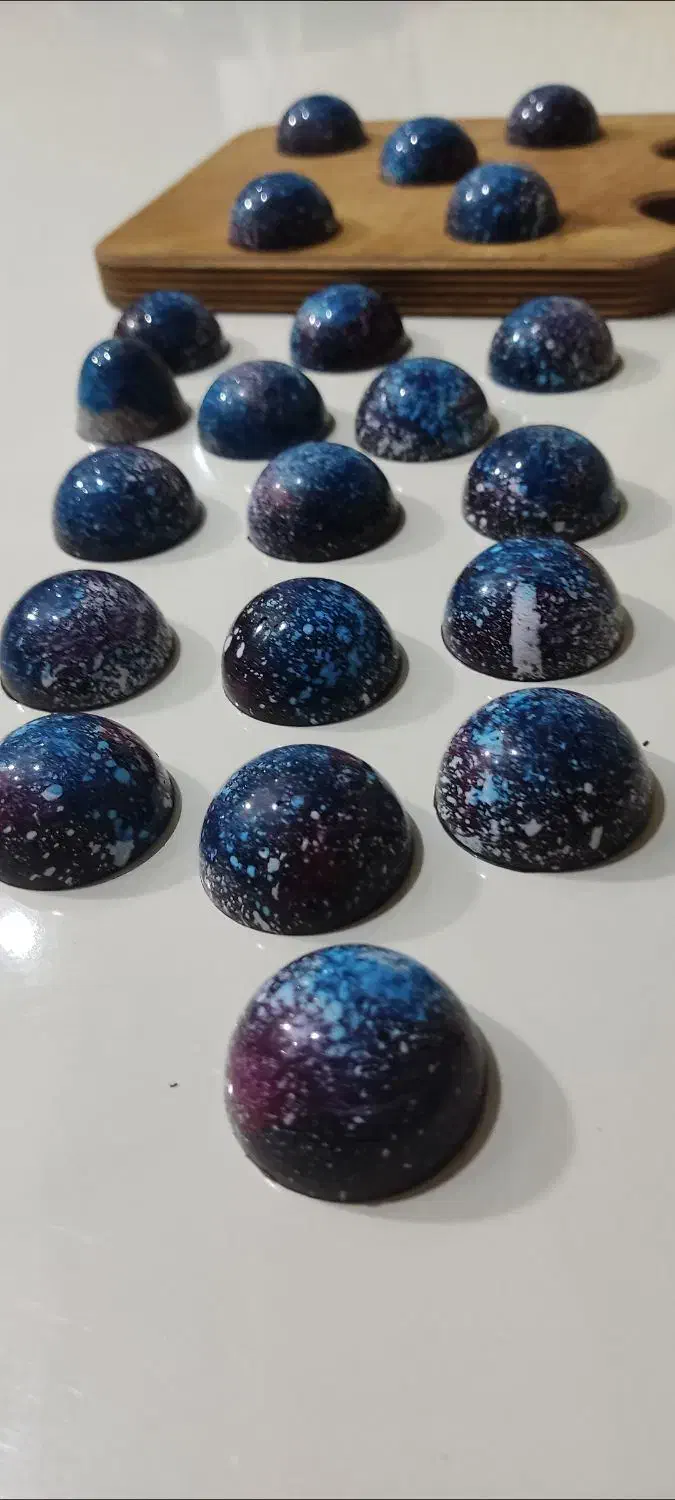 شکلاتهای دستساز با فیلینگهای متنوع ولذیذ|خوردنی و آشامیدنی|نورآباد, |دیوار