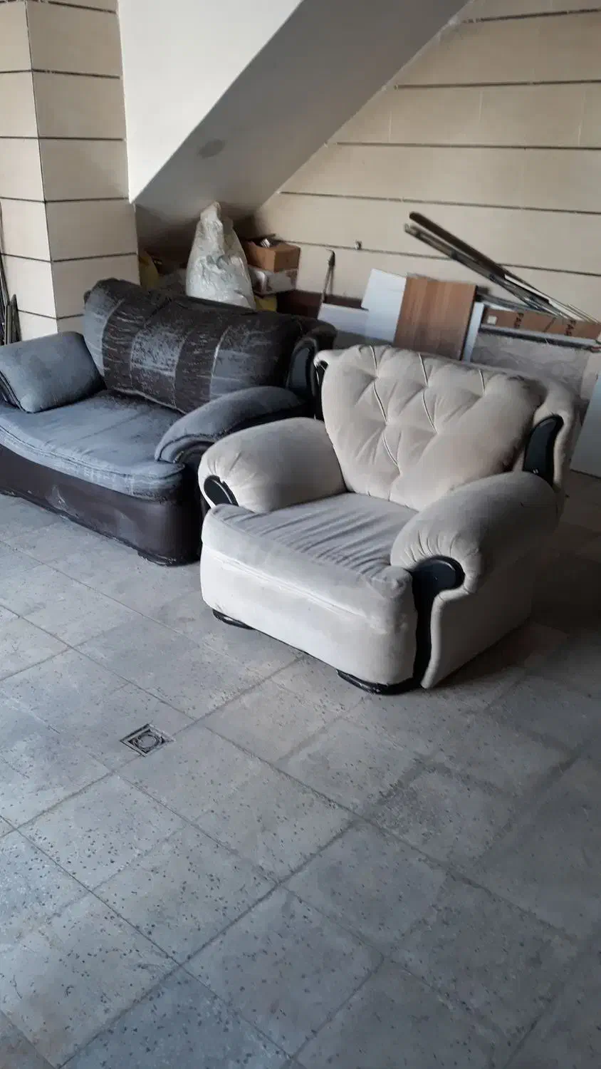 مبل دونفره ویک نفرهبهفروشمیرسید|مبلمان خانگی و میز عسلی|صدرا-فارس, فاز ۱|دیوار