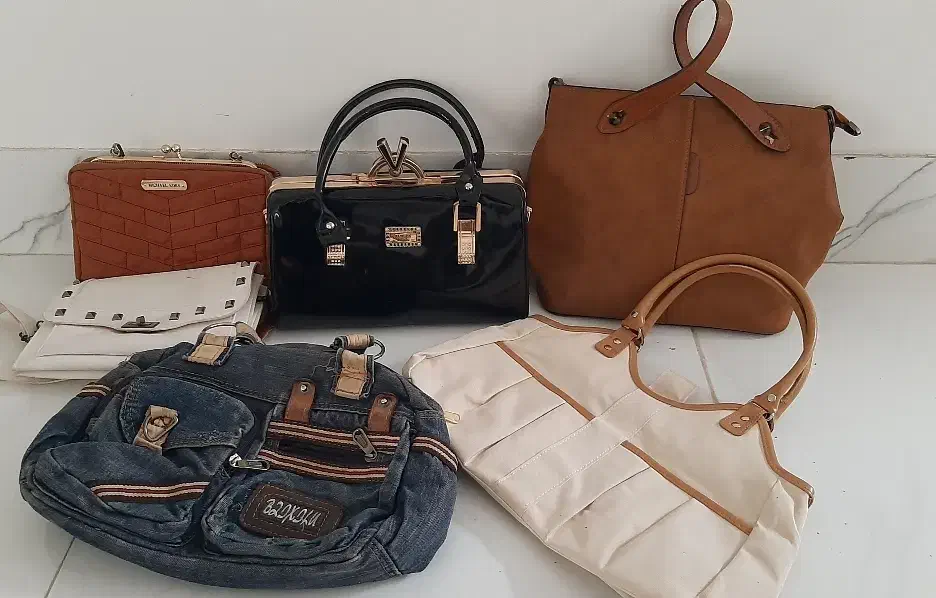 کیف وکفش|کیف، کفش، کمربند|نیشابور, سرآب کوشک|دیوار