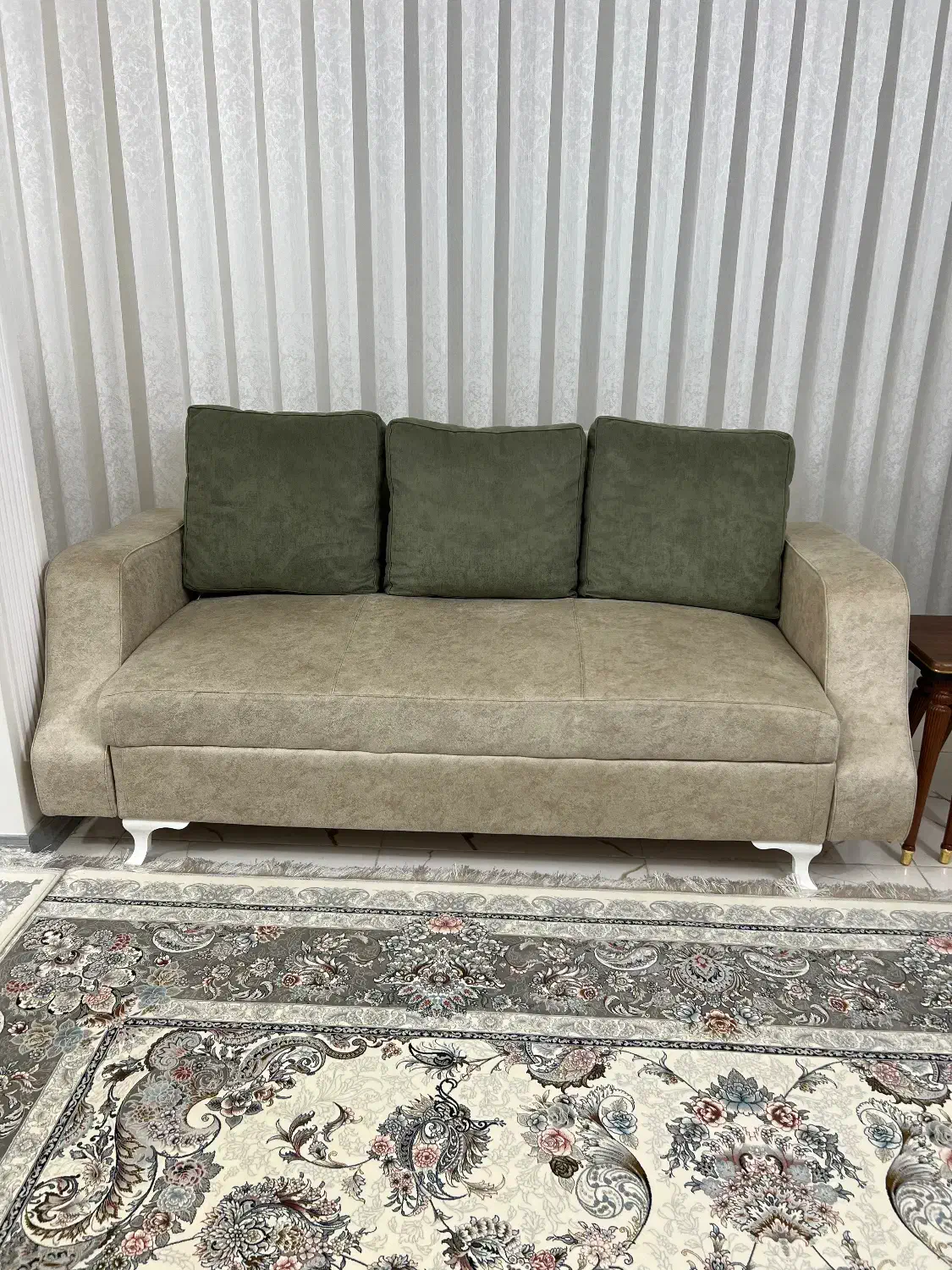 مبلمان راحتی ۸ نفره|مبلمان خانگی و میز عسلی|گلپایگان, |دیوار