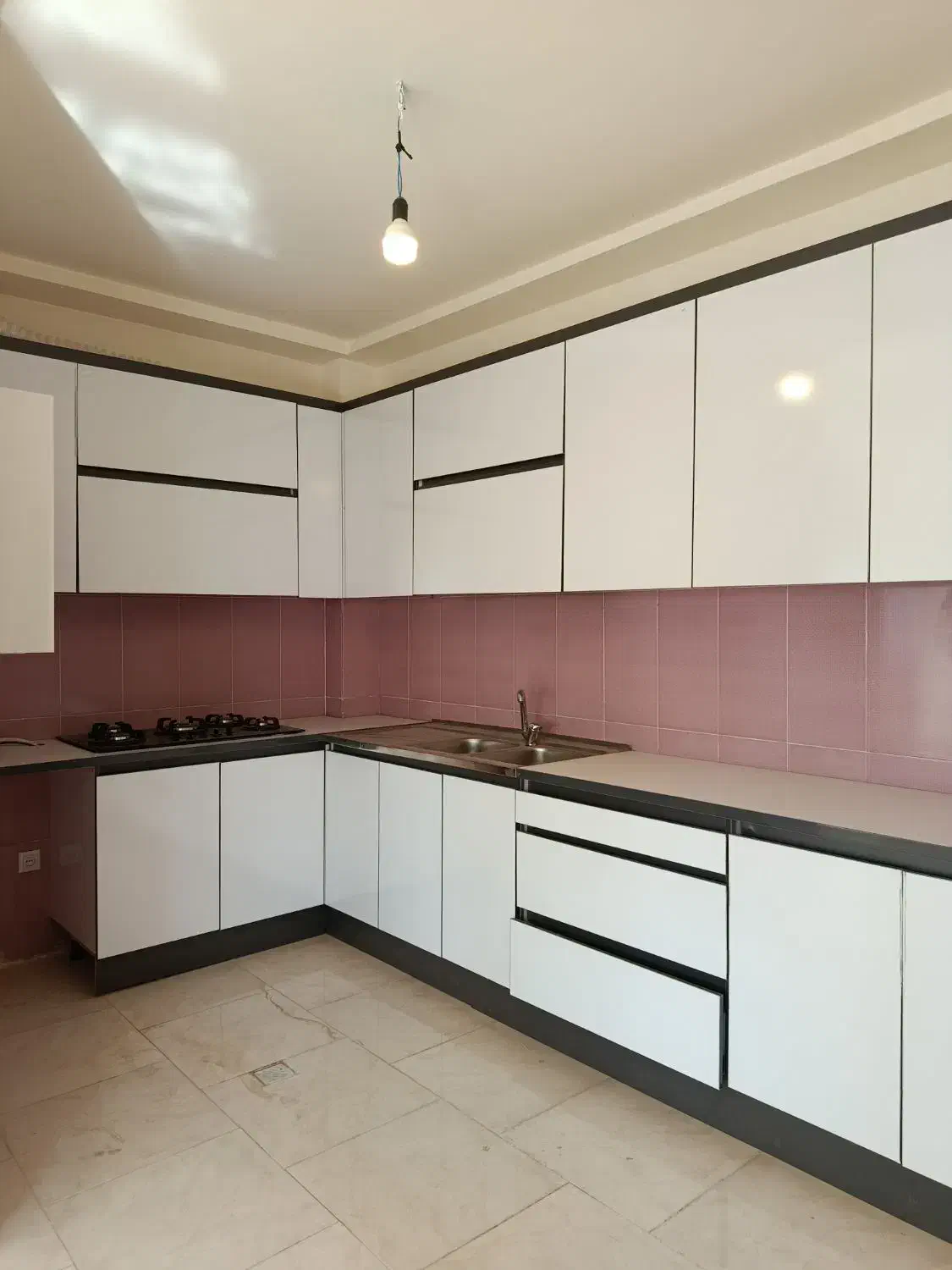 فروش ویلای مشاهیر|پیش‌فروش املاک|هشتگرد, فاز ۳ مهستان|دیوار