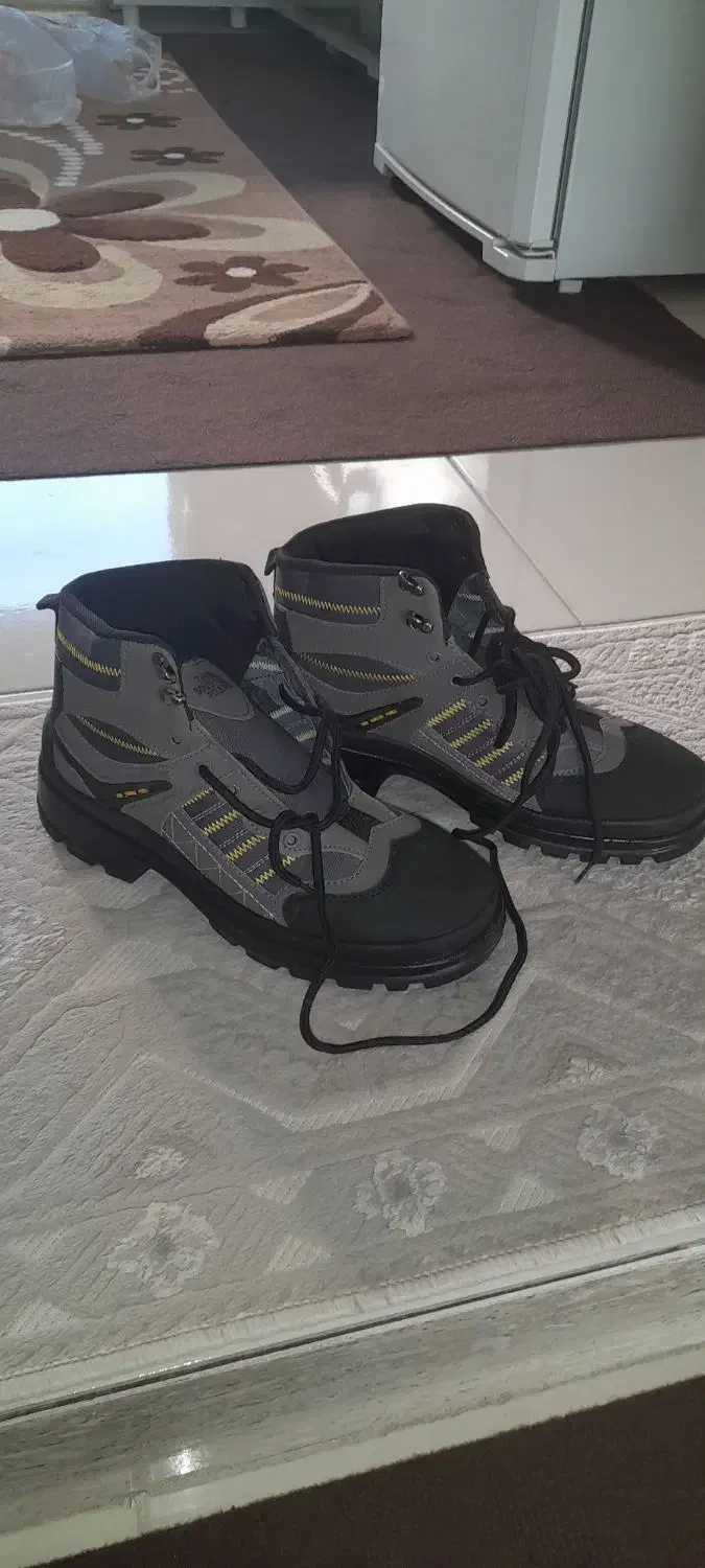 کفش کوهنوردی پی کی نو|کوهنوردی و کمپینگ|سنقر, |دیوار