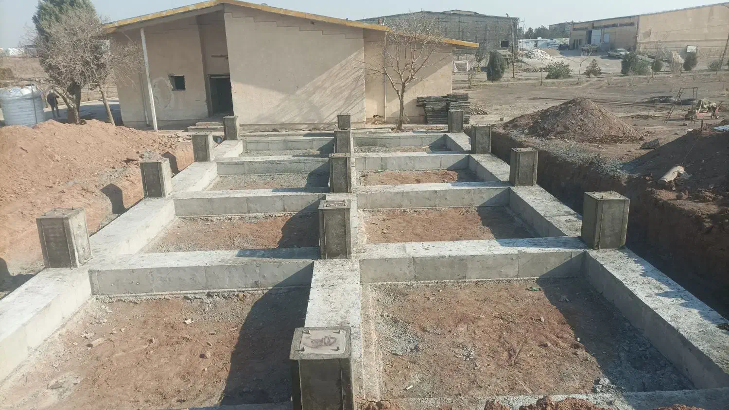 اجرای آرماتوربندی و قالببندی فونداسیون|خدمات پیشه و مهارت|شهریار, شهریار|دیوار