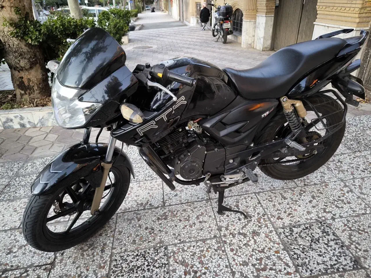 موتور آپاچی وحشی|موتورسیکلت|مشهد, رضاشهر|دیوار