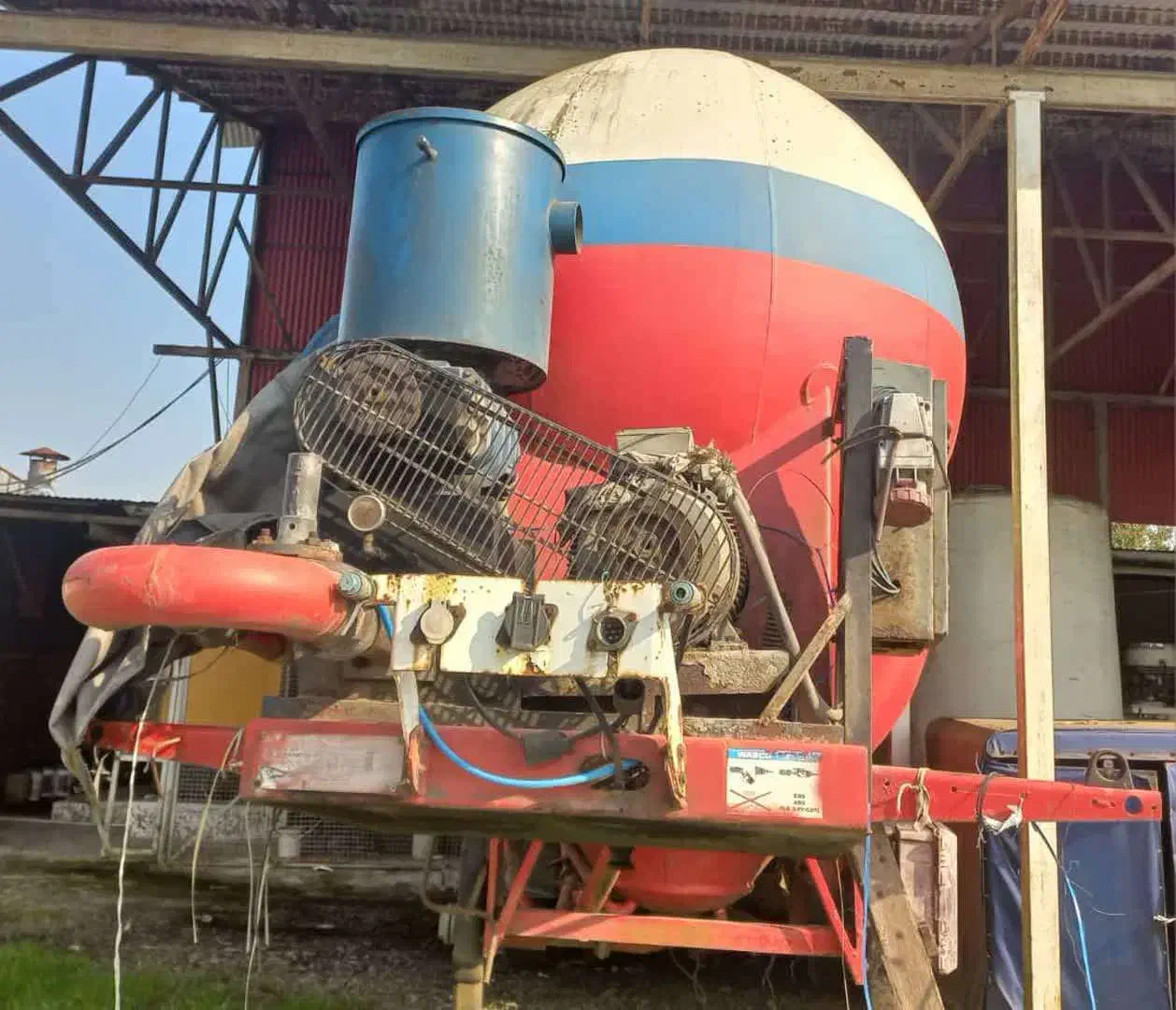 بونکر آرد-بنکر|خودرو سنگین|لاهیجان, بازکیاگوراب|دیوار