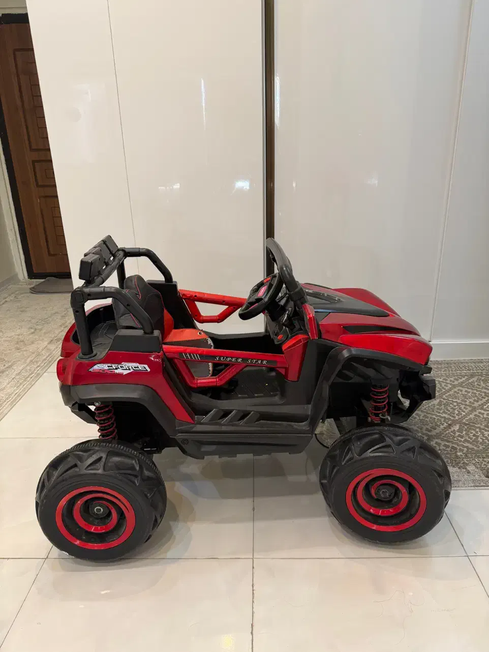 ماشین شارژی افرودی امریکایی|اسباببازی بچه|شاهینشهر, فردوسی|دیوار