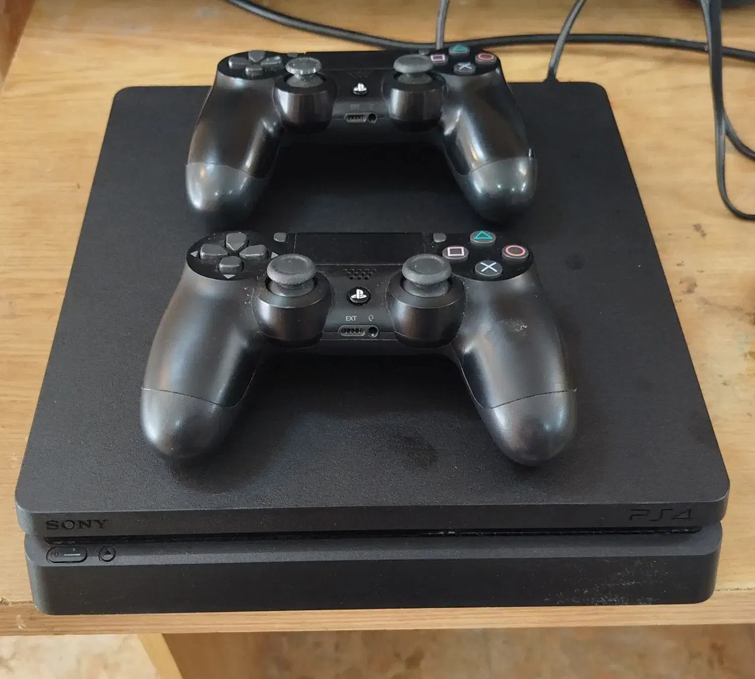 ps 4 اسلیم یک ترابایت دو دسته کاملا سالم|کنسول، بازی ویدئویی و آنلاین|اصفهان, احمدآباد|دیوار