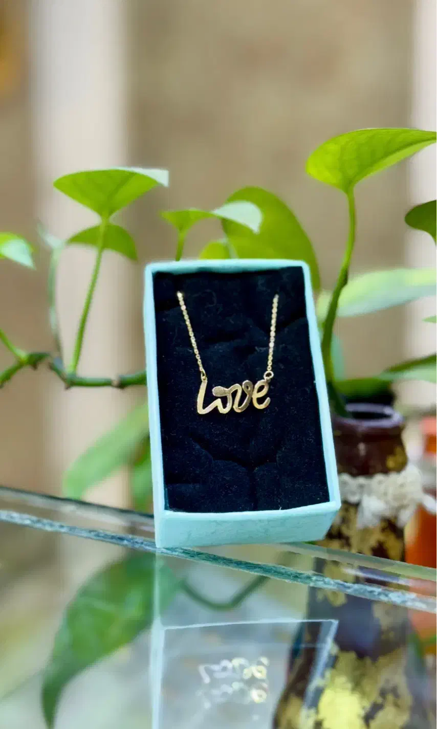 مدال زنجیر LOVE|جواهرات|کاشان, بازار کاشان|دیوار