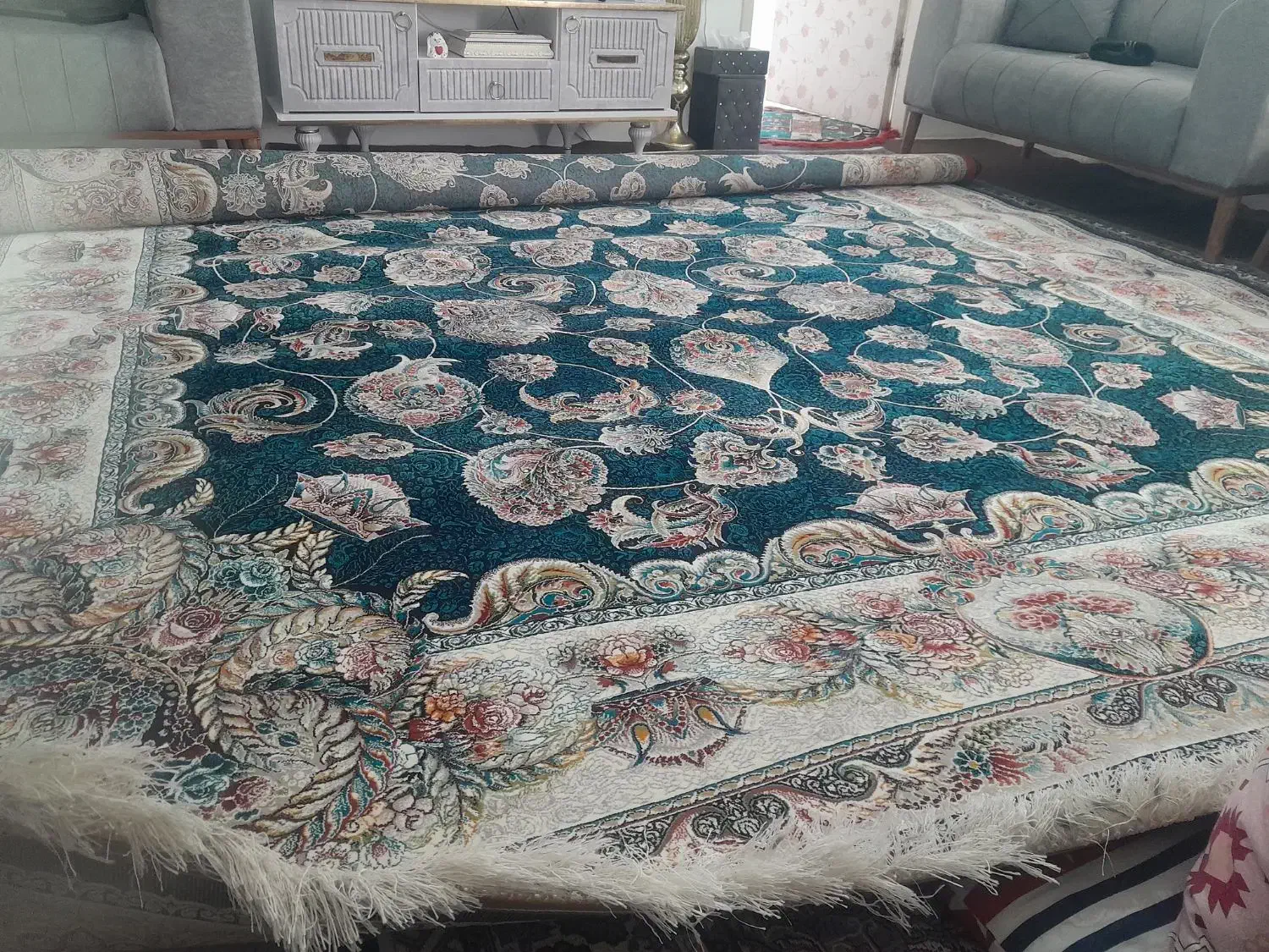 فرش ماشینی|فرش|گلبهار, شهر جدید گلبهار|دیوار