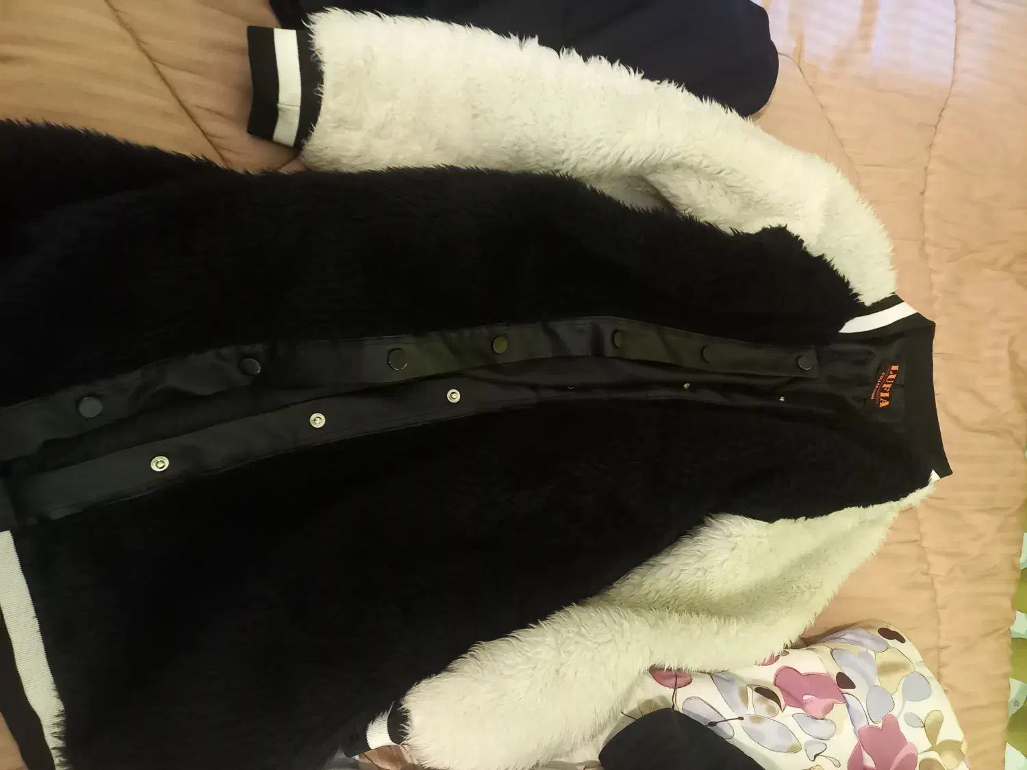 لباس|لباس|کرج, عظیمیه|دیوار