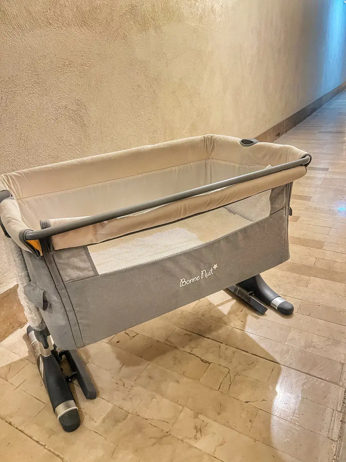 تخت کنار مادر کیکابو مدل Kikkaboo Bonne Nuit|تخت و صندلی بچه|تهران, هروی|دیوار