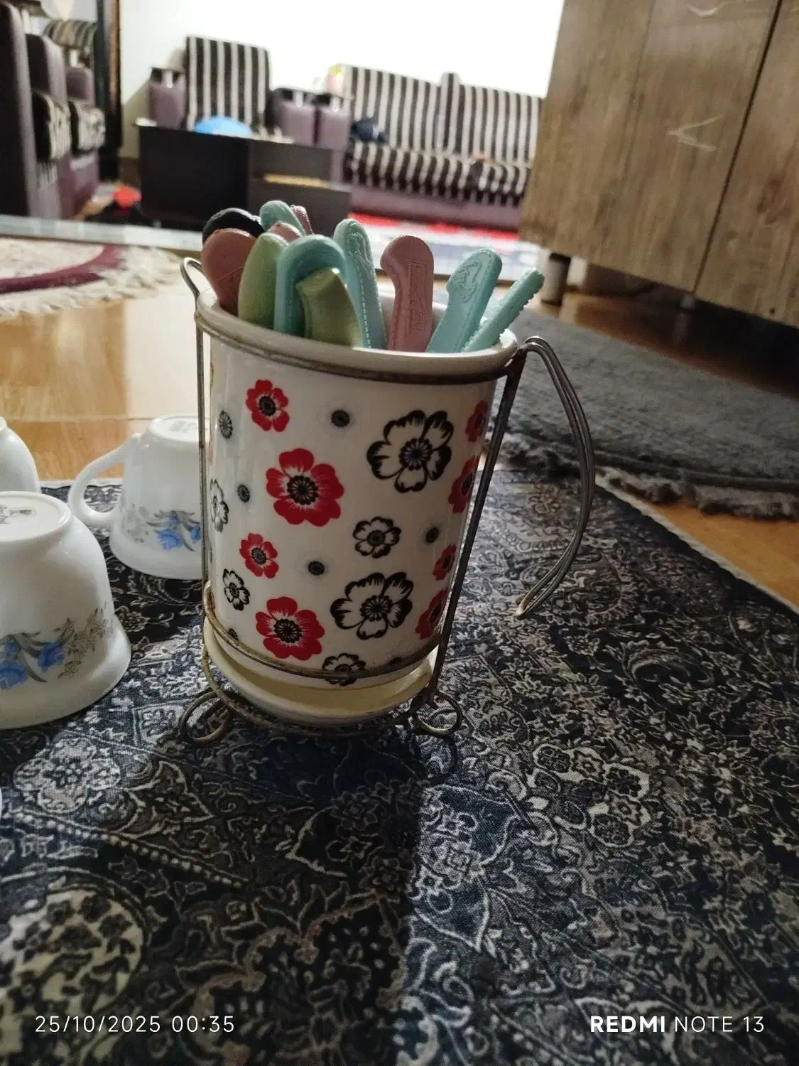 تعدادی ظروف پذیرایی|ظروف سرو و پذیرایی|مرند, |دیوار