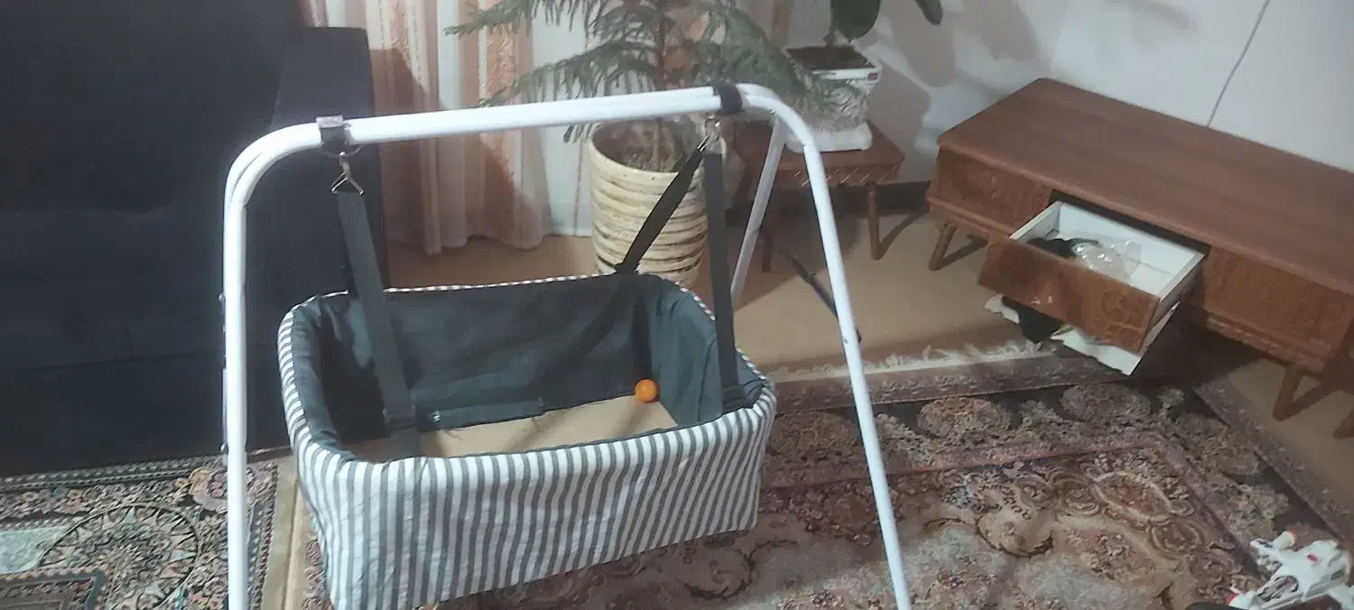 گهواره نوزاد|تخت و صندلی بچه|سقز, |دیوار