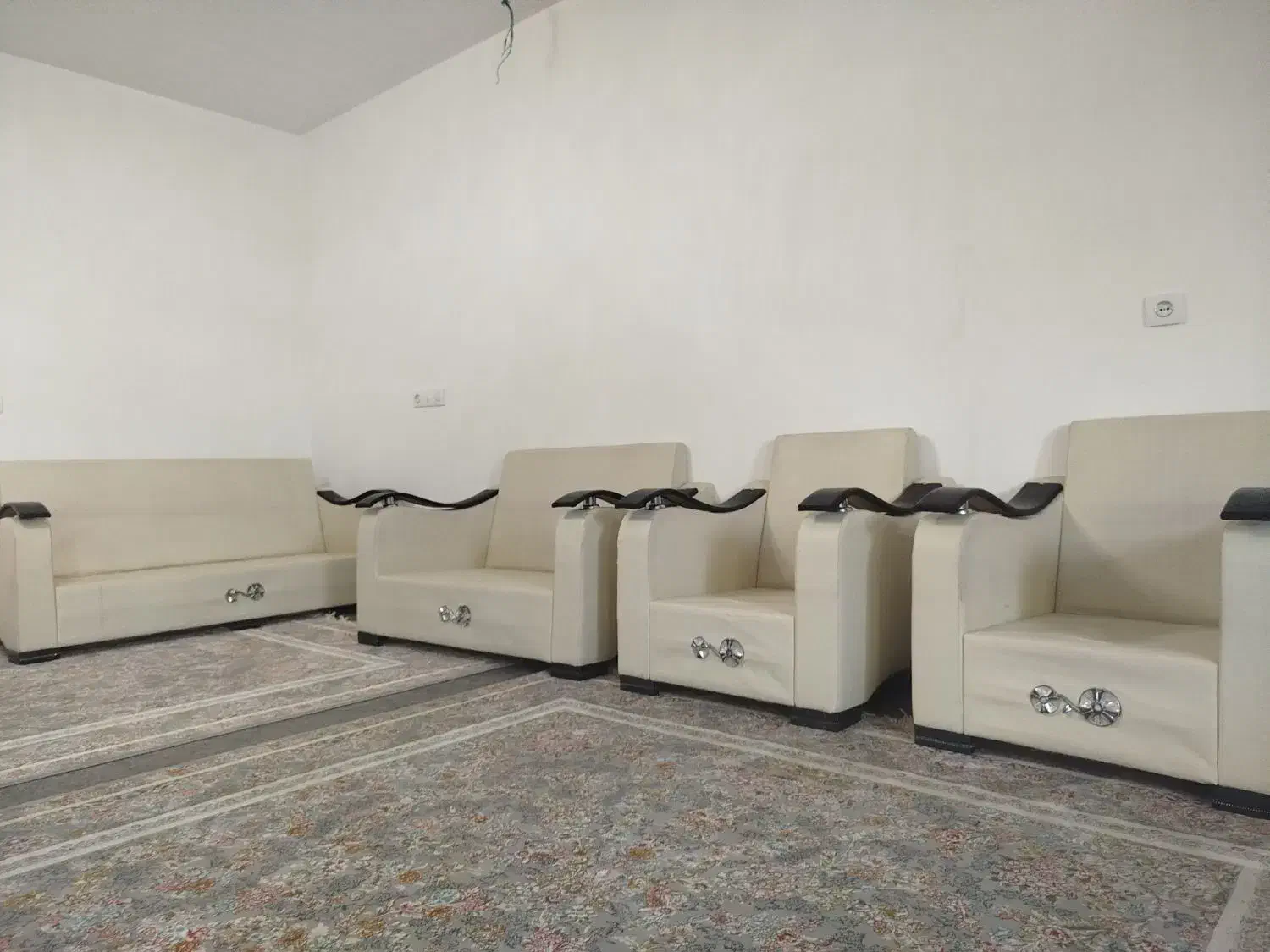 مبل 7نفره حراج 600هزار تومن|مبلمان خانگی و میز عسلی|خرم‌آباد, |دیوار