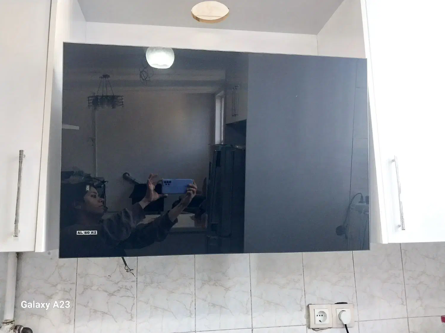 هوداستیل البرز|هود|شیراز, گلستان|دیوار