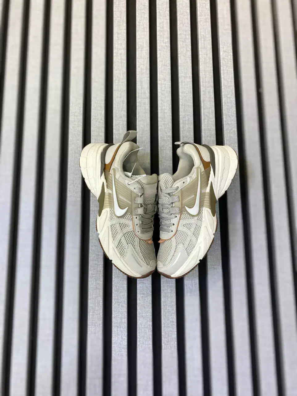 کتونی نایکی V2K|کیف، کفش، کمربند|بانه, |دیوار