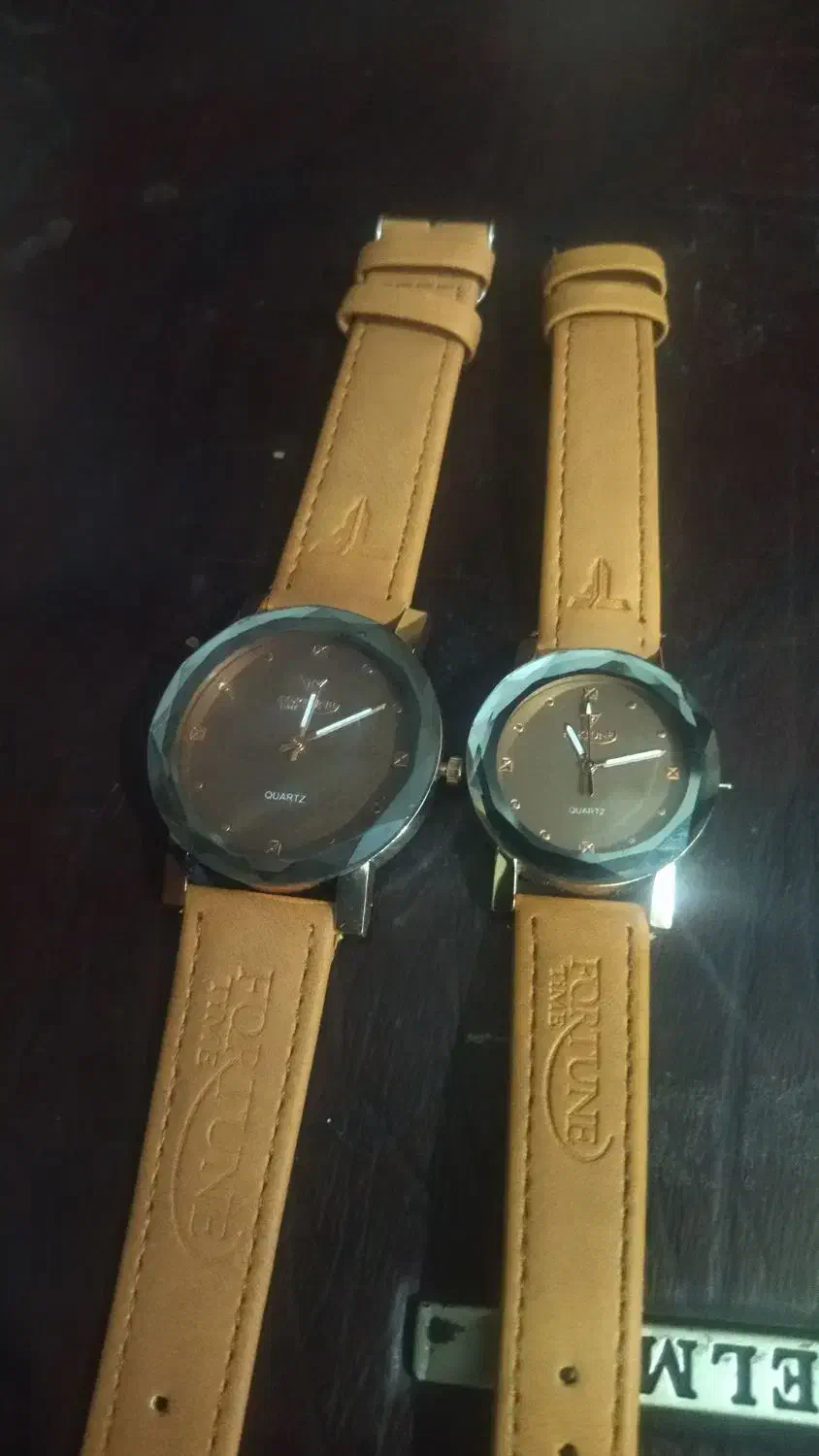 ساعت مچی|ساعت|کاشان, دشت لتحر|دیوار