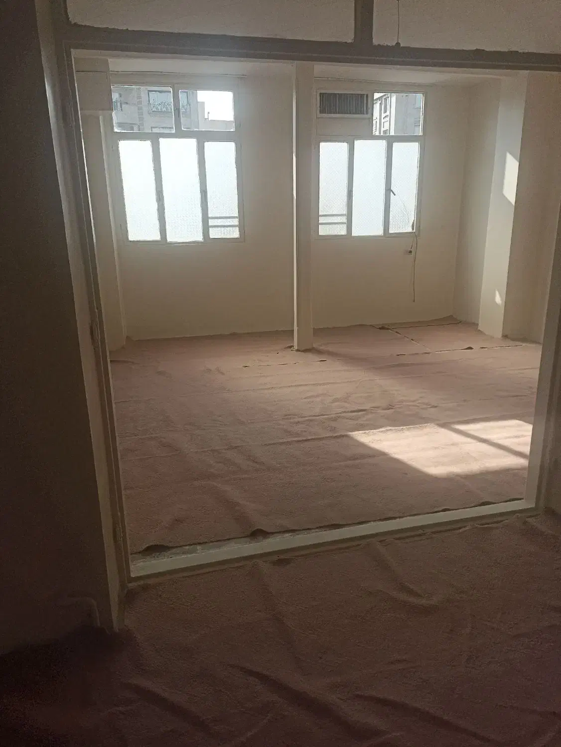 آپارتمان ۶۰مترنورگیرعالی بهترین محل نازی آباد