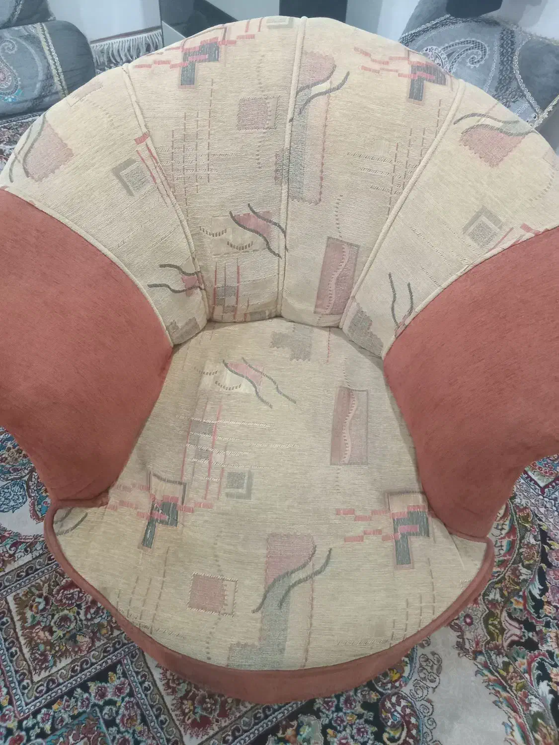 دوعدد مبل تک نفره|مبلمان خانگی و میز عسلی|ایذه, |دیوار