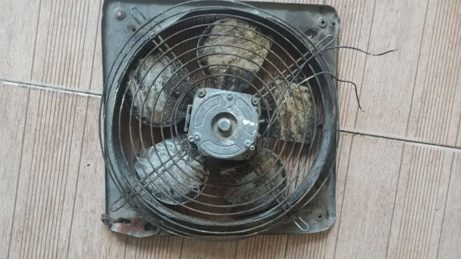 هواکش|پنکه و تصفیهکنندهٔ هوا|همدان, |دیوار