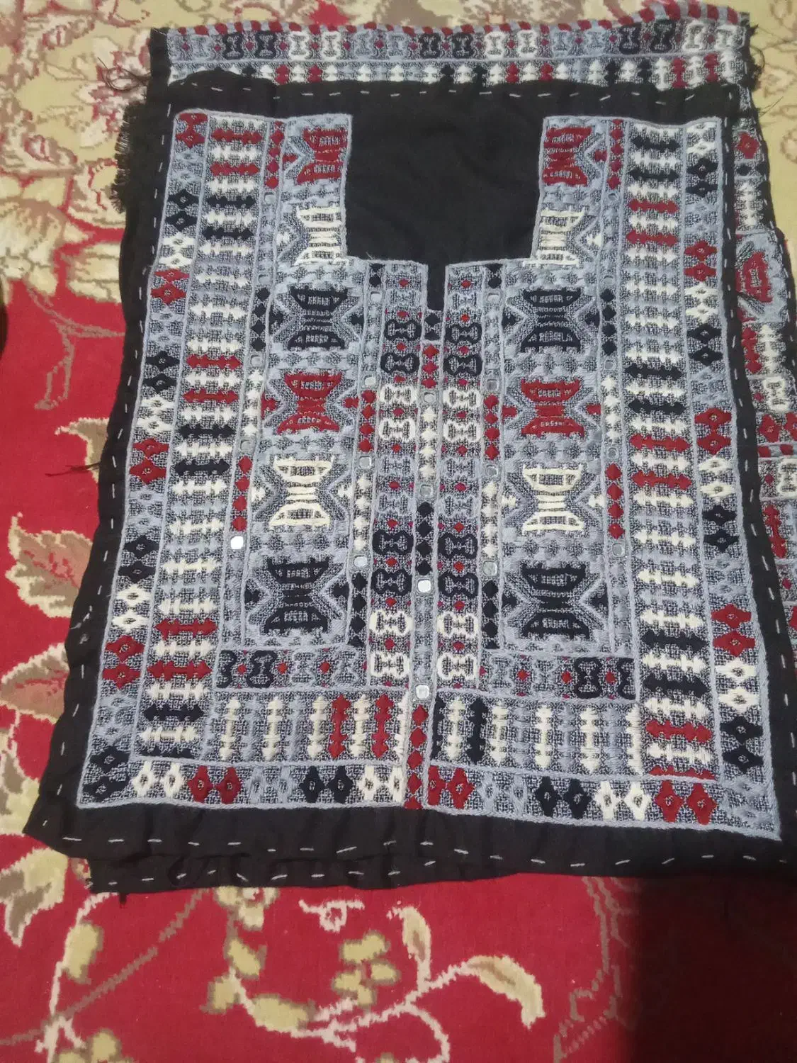 زیاستین|لباس|زهک, |دیوار