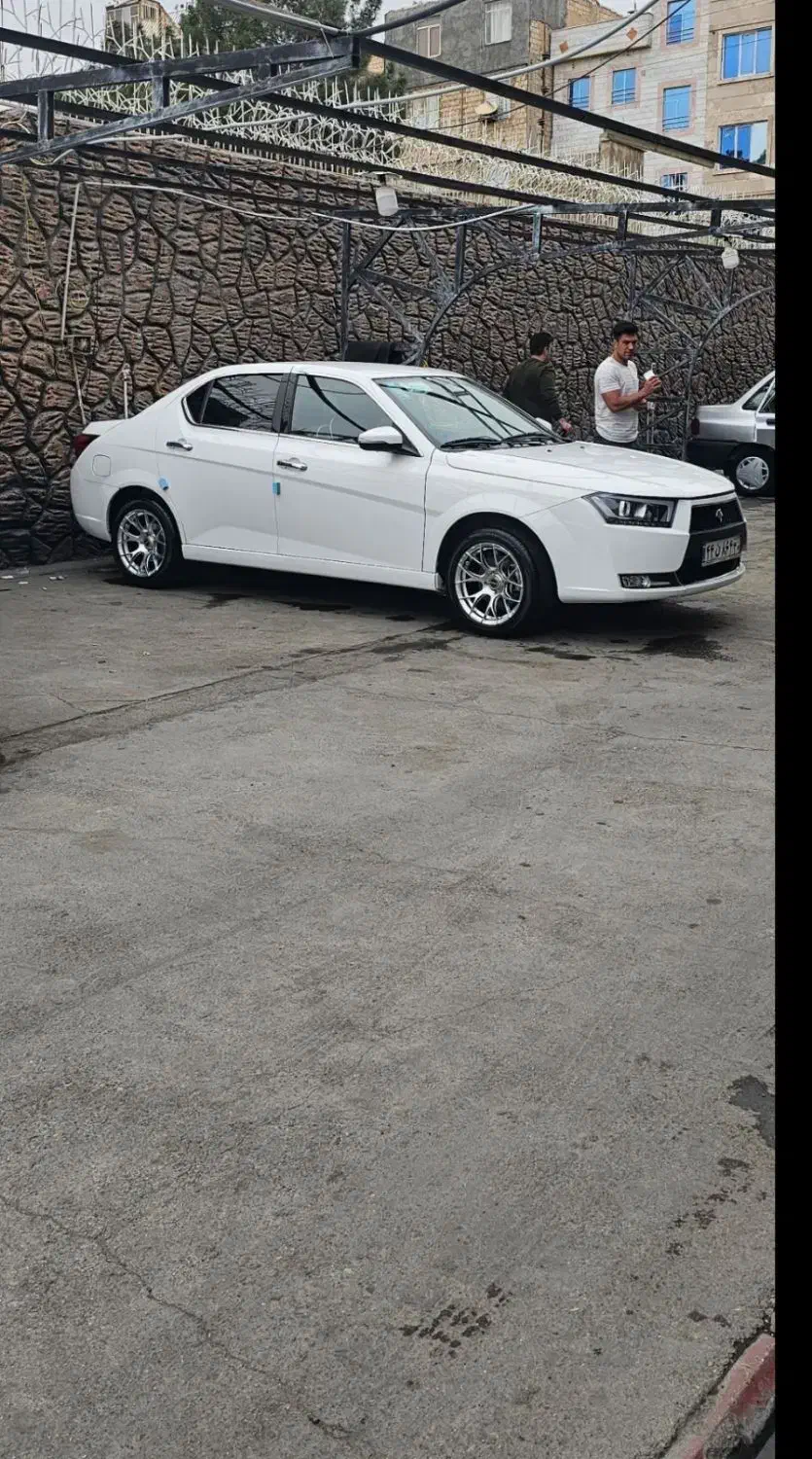 دنا پلاس|خودرو سواری و وانت|اندیشه, اندیشه فاز ۱|دیوار