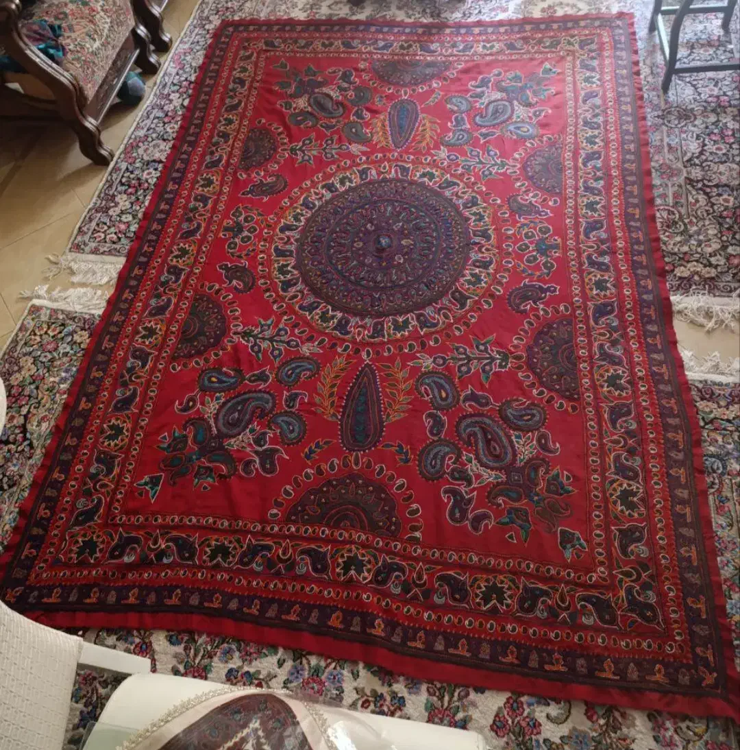 پته قرمز سایز بزرگ|پرده، رانر، رومیزی|کرمان, |دیوار