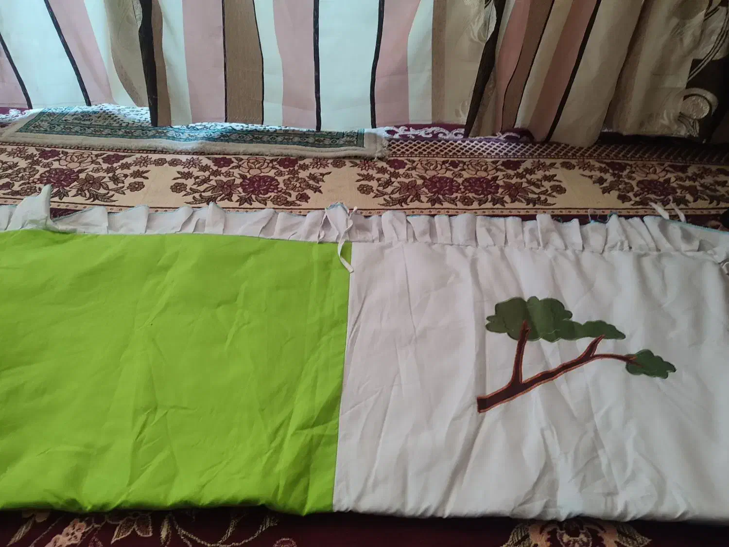 تشک و پتو..|رختخواب، بالش، پتو|فولادشهر, B5|دیوار