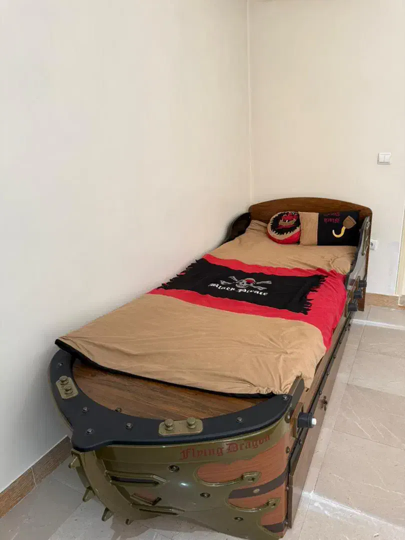 تخت نوجوان بسیار تمیز|تخت و سرویس خواب|تهران, منیریه|دیوار