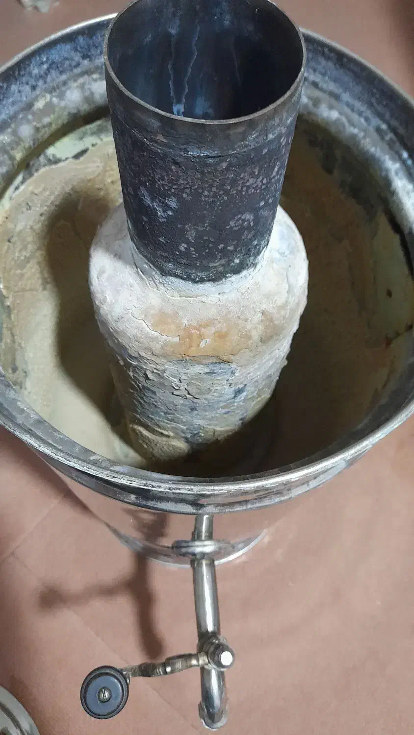 سماور گازی ۲۰ لیتری برنجی سالم و قابل استفاده|سماور، چای‌ساز، قهوه‌ساز|تبریز, |دیوار