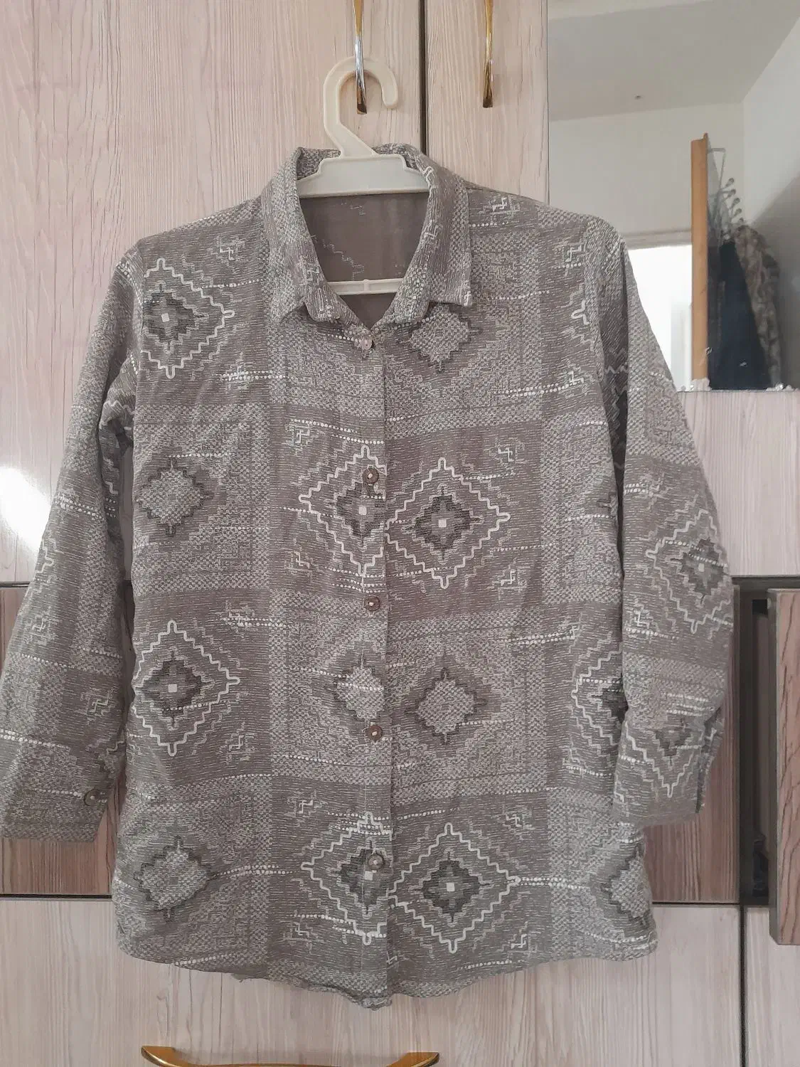 ۸ تا مانتو فقط ۳۰۰ تومن|کفش و لباس بچه|سبزوار, فیاض|دیوار