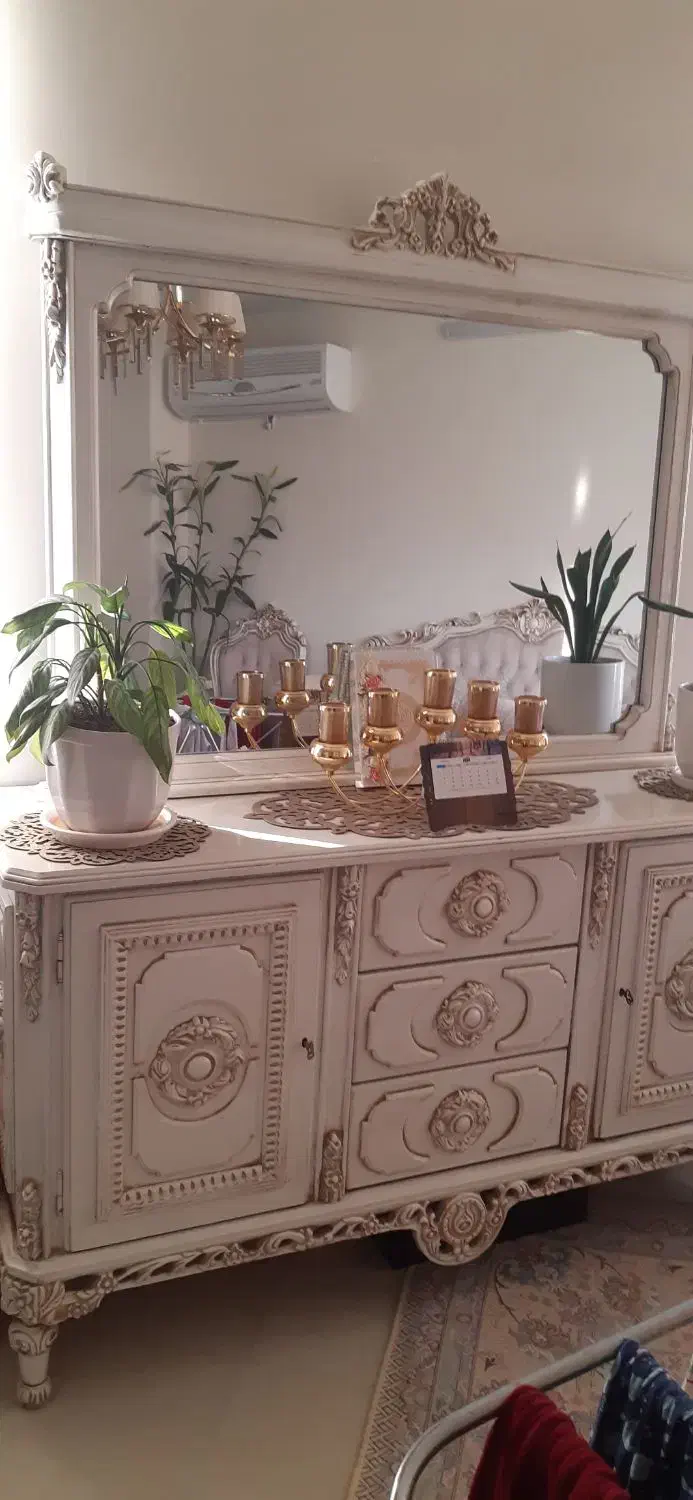 کنسول چوبی|بوفه، ویترین، کنسول|اندیشه, شهرک صدف|دیوار