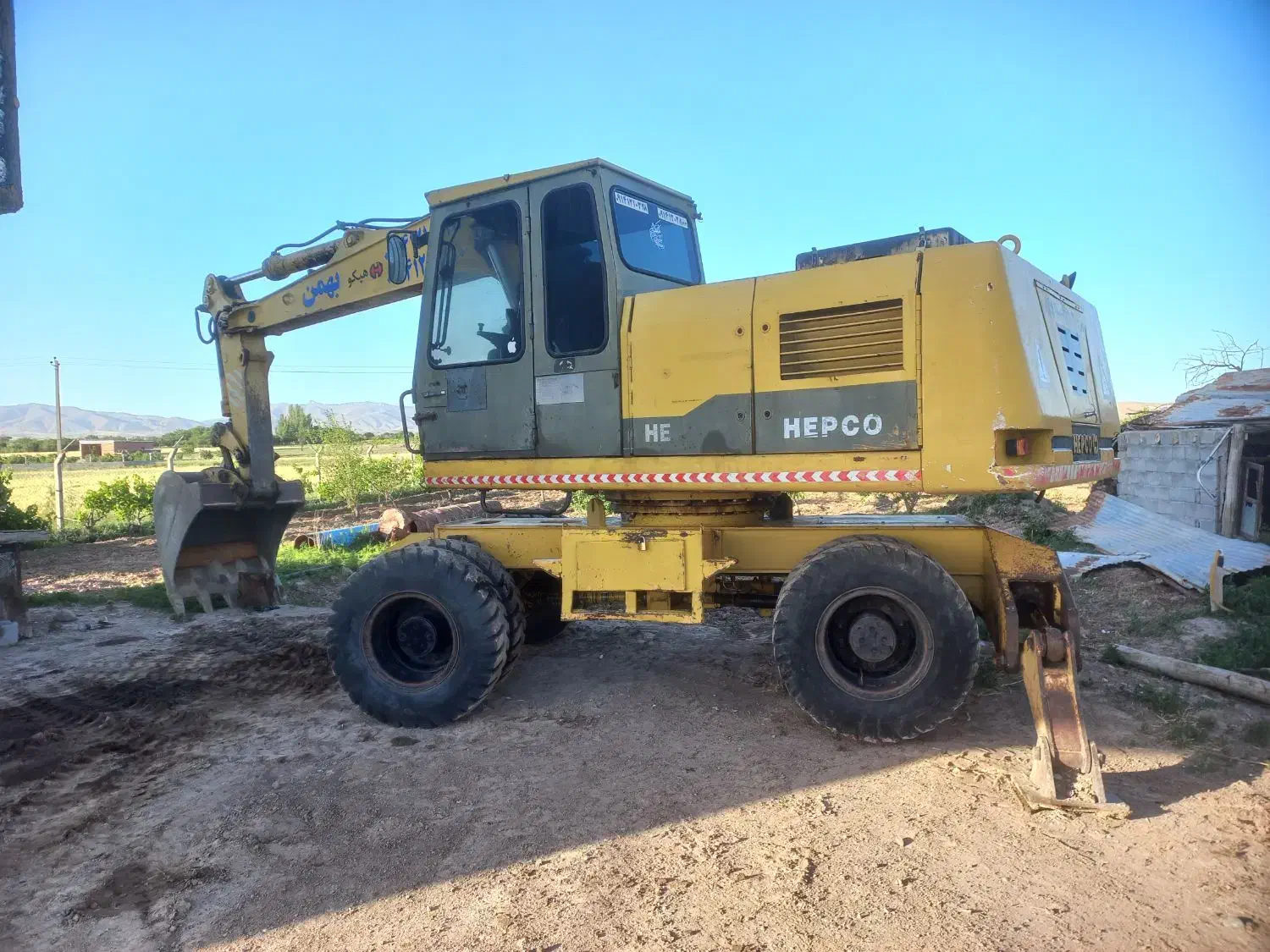 بیل میکانیکی لاستیکی هپکواچ۱۰۰مدل ۲۰۰۶|خودرو سنگین|بناب, |دیوار