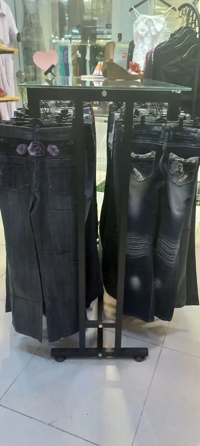 پوشاک|لباس|قشم, |دیوار