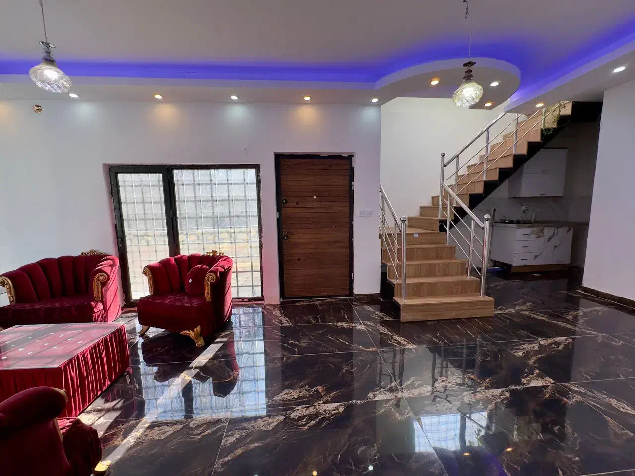 اجاره ویلا ساعتی و روزانه از مالک|اجارهٔ کوتاه‌مدت ویلا و باغ|هشتگرد, شهرک بعثت|دیوار