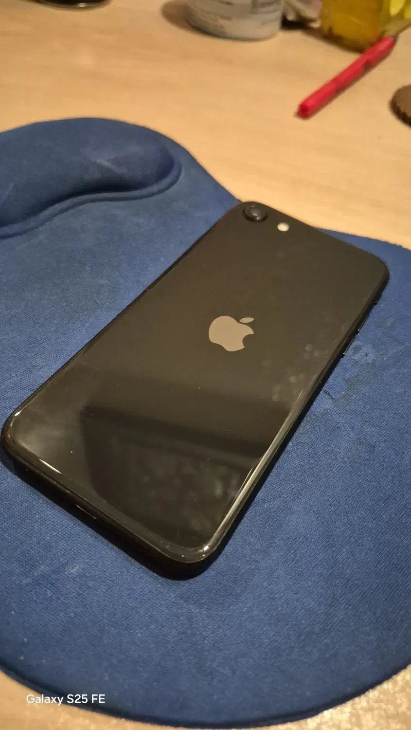 ایفون SE 2020|موبایل|اصفهان, الهیه|دیوار