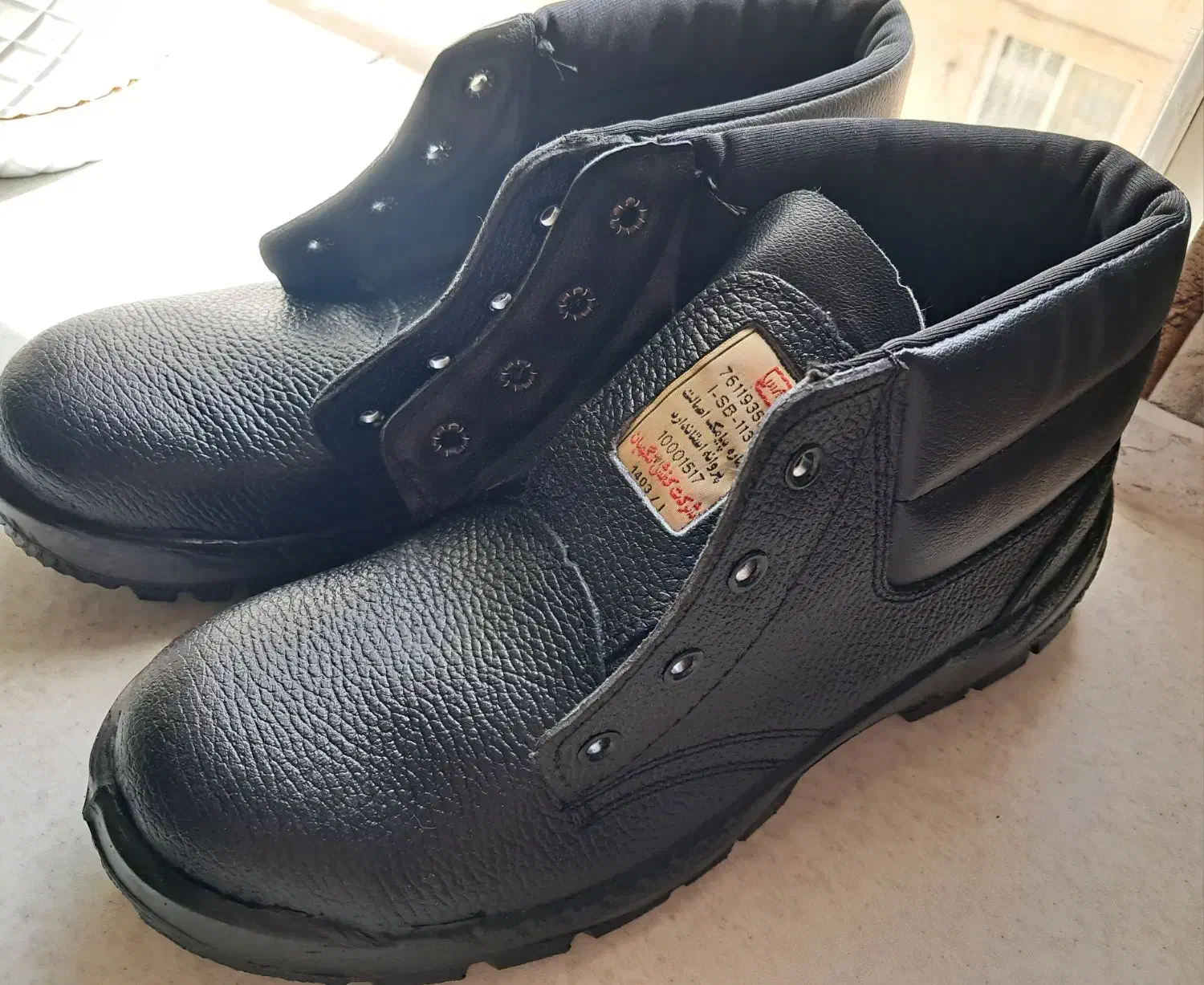 کفش کارولباس کار|لباس|تهران, جوادیه|دیوار