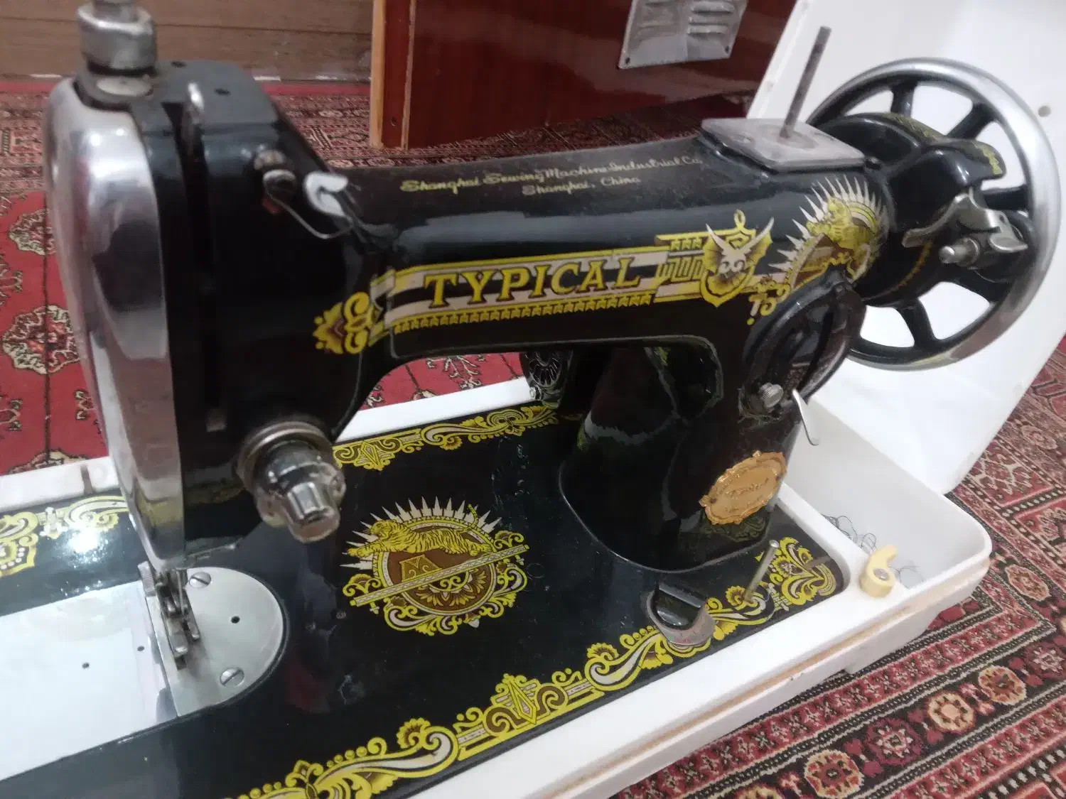 چرخ خیاطی در حد نو|چرخ خیاطی و ریسندگی|کاشمر, |دیوار