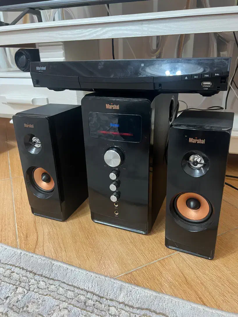 باند مارشال|سیستم صوتی خانگی|صومعه‌سرا, |دیوار