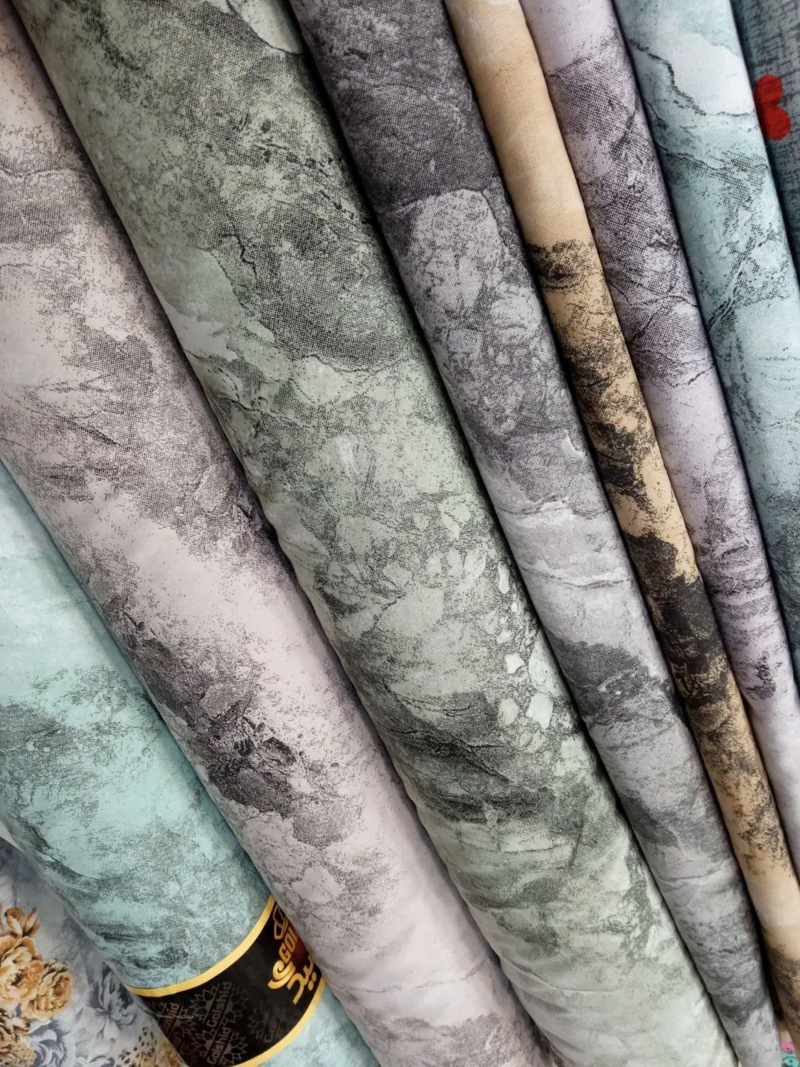 واگذاری یک باب پارچه سرا به صورت کامل و یکجا|اجارهٔ مغازه و غرفه|محمدیه-قزوین, |دیوار