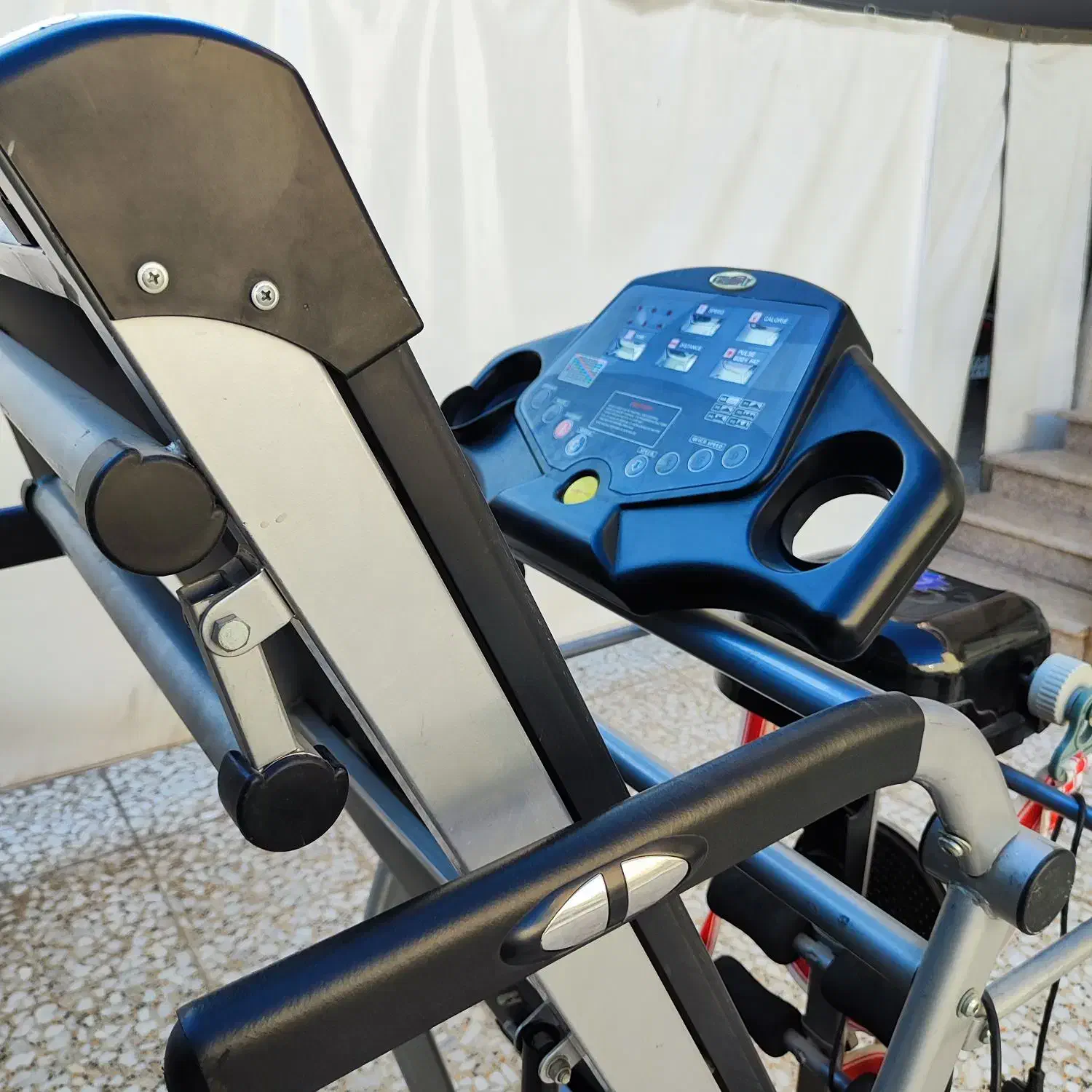 تردمیل با کیفیت عالی|تجهیزات ورزشی|نجفآباد, دلگشا|دیوار