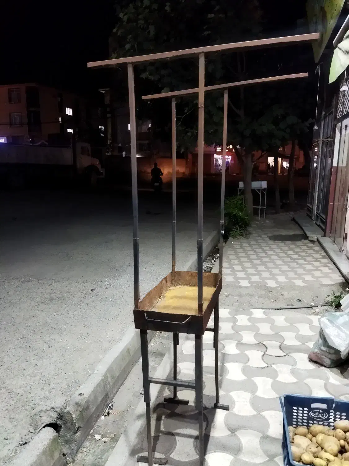 منقل کباب میز کار خرد کردن مرغ با تخته روش|اجاق گاز و لوازم برقی پختوپز|تالش, هشتپر|دیوار