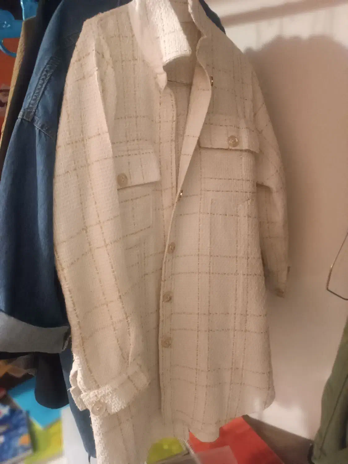 بارانی در حد نو|لباس|شیراز, شهرک گلدشت حافظ‎|دیوار