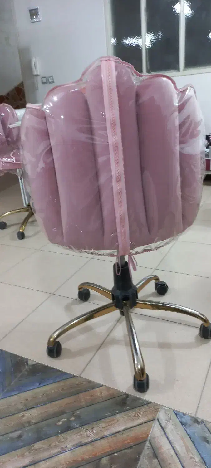 صندلی سالنی|آرایشگاه و سالن‌های زیبایی|دورود, |دیوار