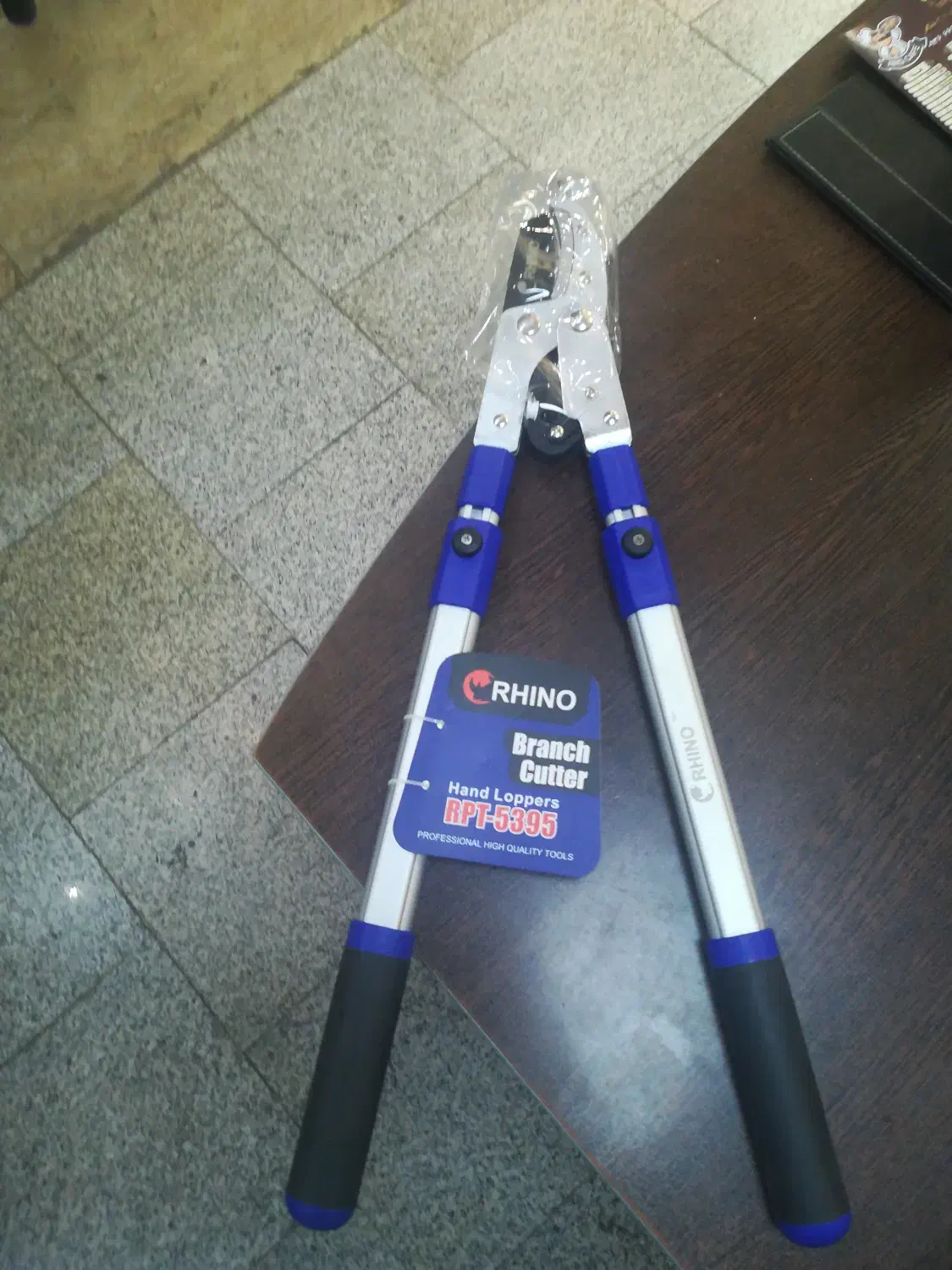 قیچی شاخه زن|ابزارآلات|تهران, سنگلج (شاپور)|دیوار