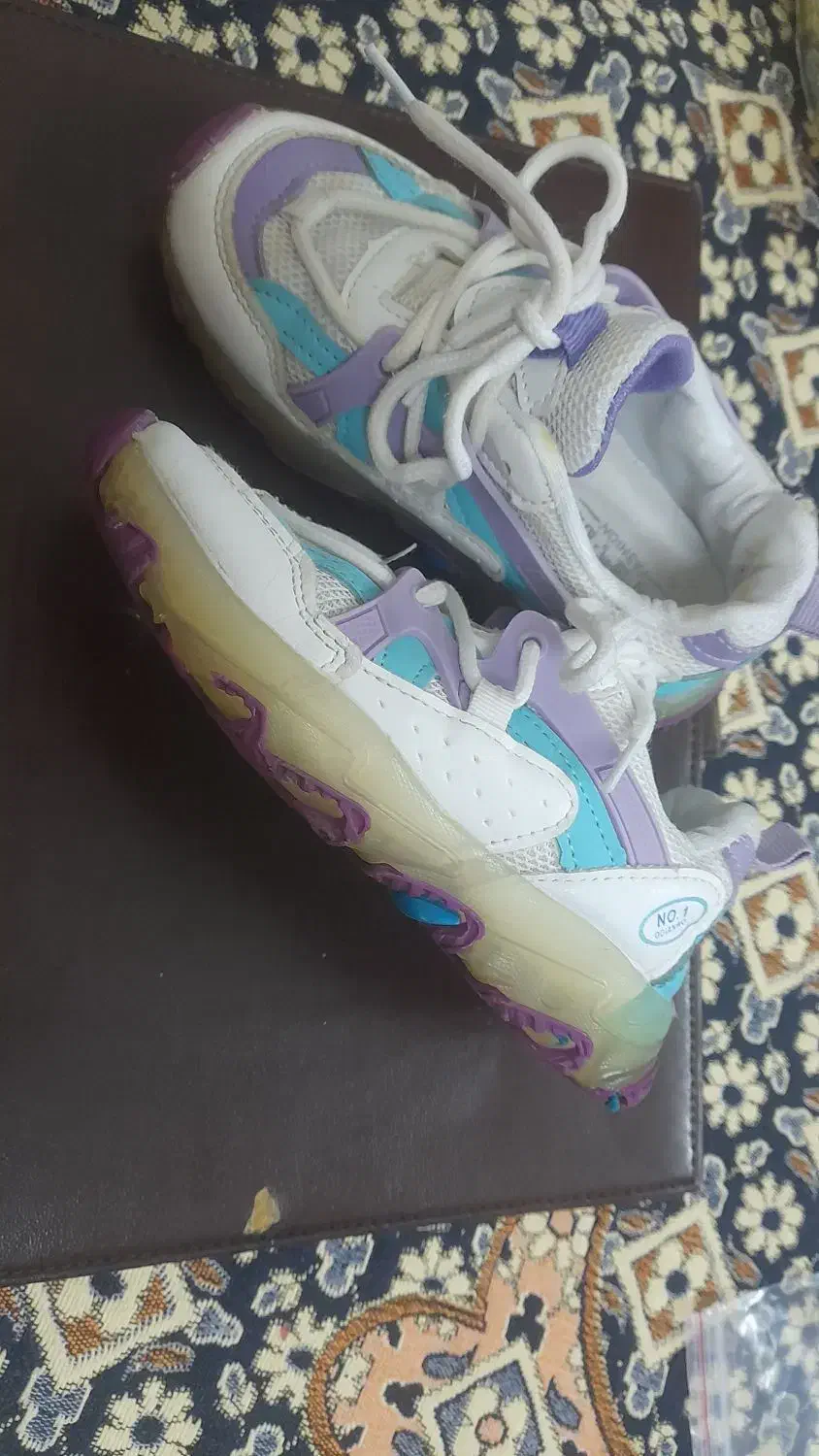 کفش بچه دخترانه سالم .واگذاری رایگان|کفش و لباس بچه|اردبیل, |دیوار