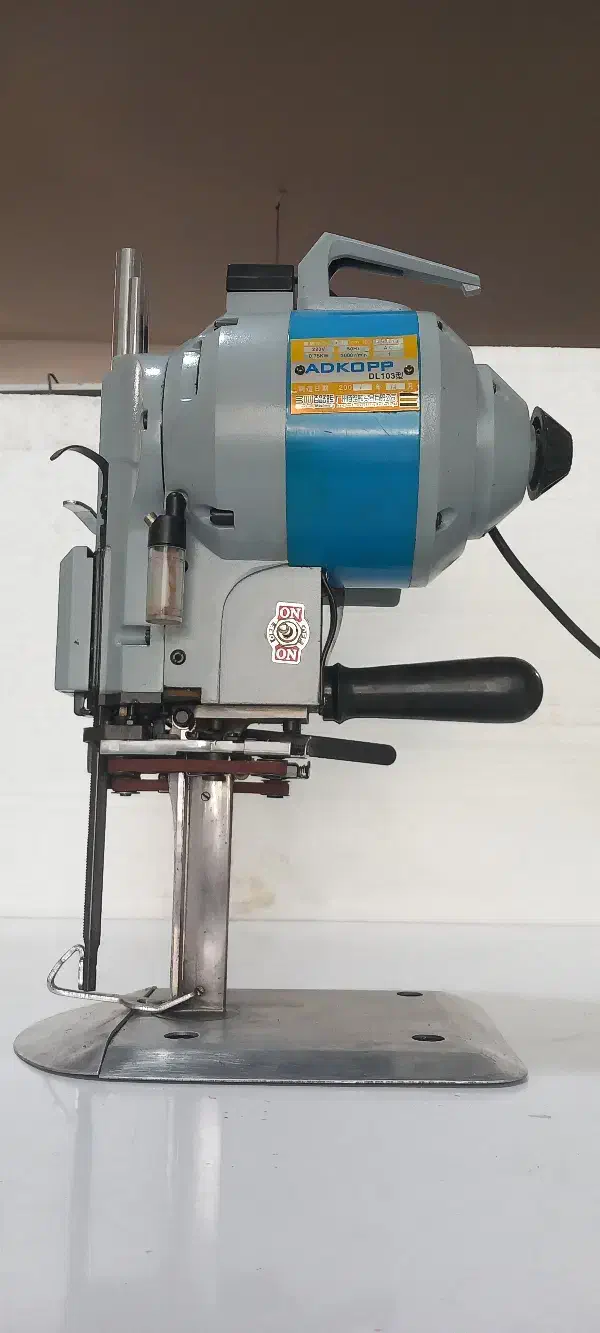 قیچی عمود بر درحد نونو قیمت مناسب|لوازم خیاطی و بافتنی|شیراز, وحدت|دیوار